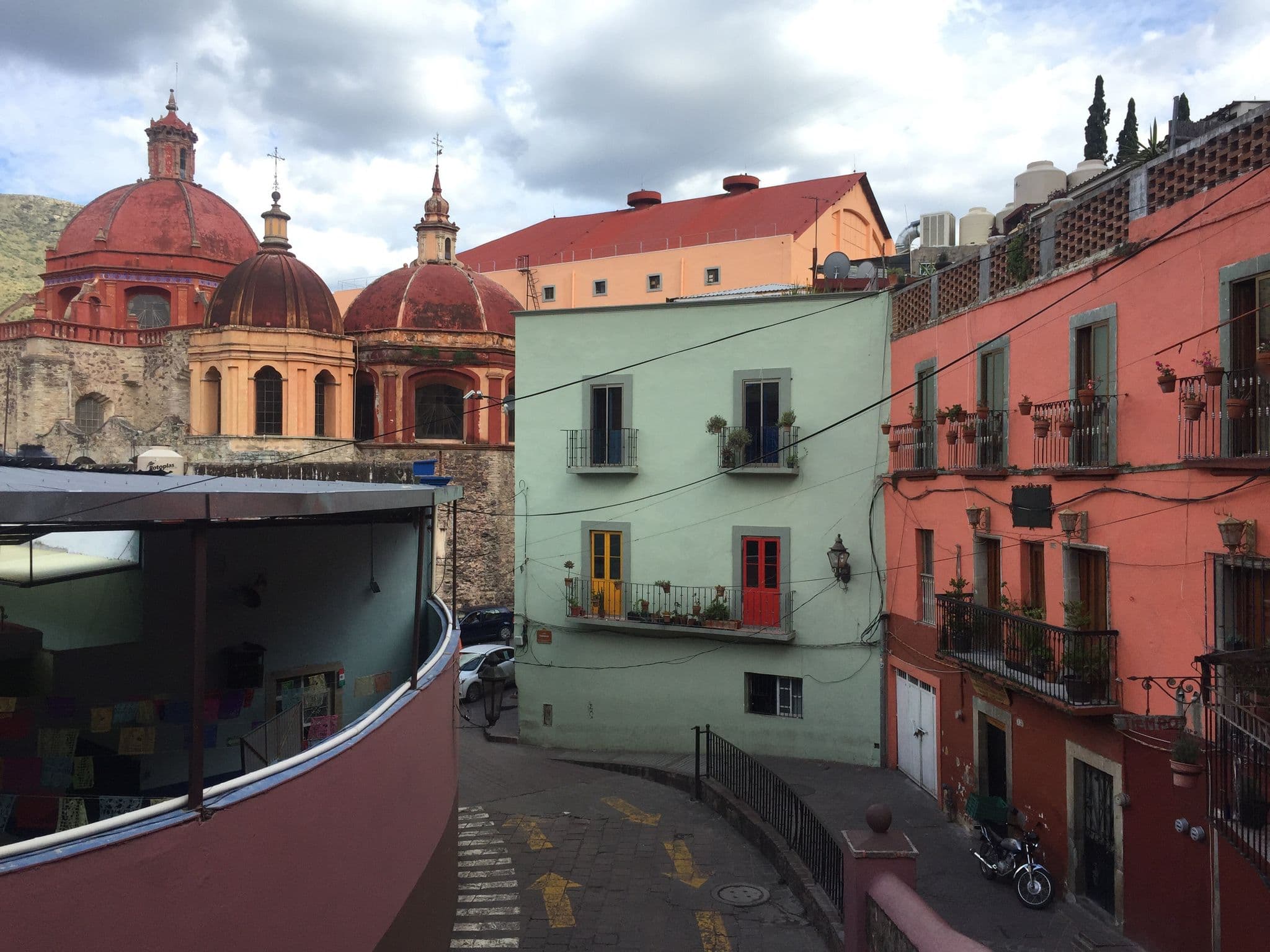 Street view near Hotel Chocolate, Guanajuato — © mapeadora (CC BY-SA · Mapillary)
