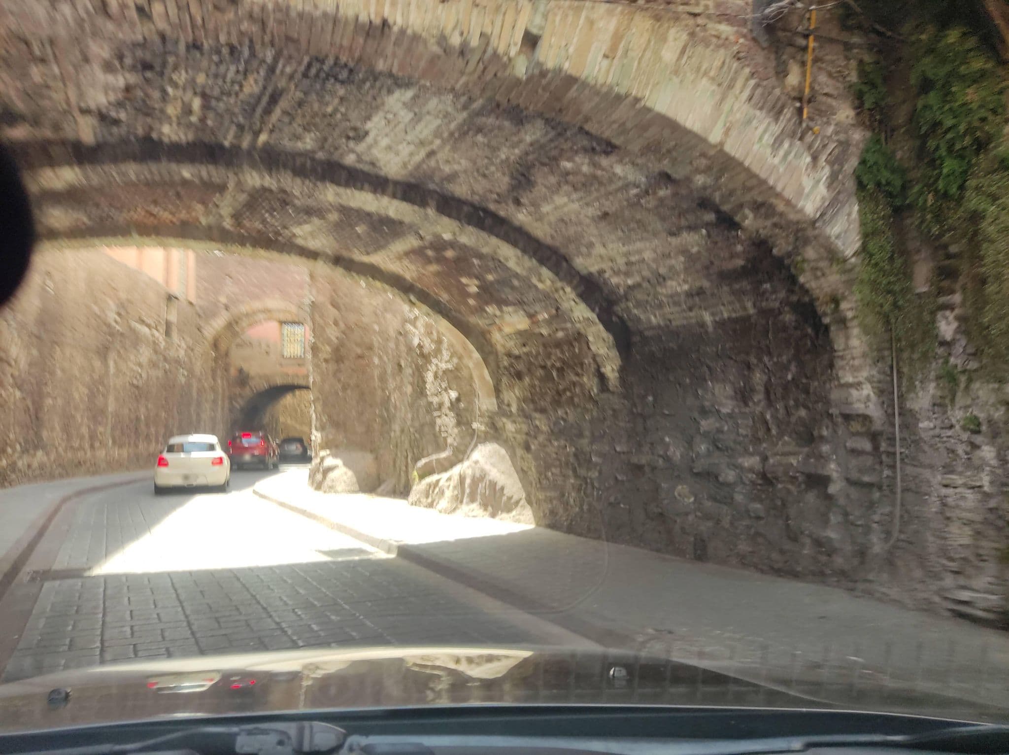 Street view near Hotel Antigua Casa De Música, Guanajuato — © oramire (CC BY-SA · Mapillary)
