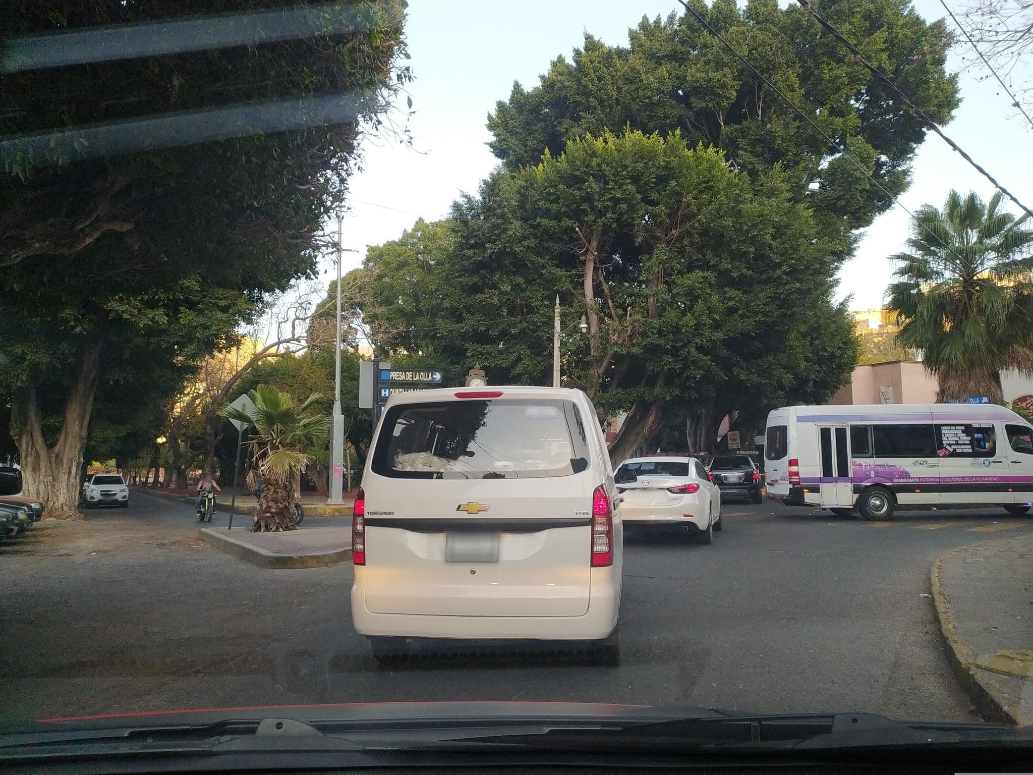 Street view near Casa Lunatta, Guanajuato — © xe1gyp (CC BY-SA · Mapillary)
