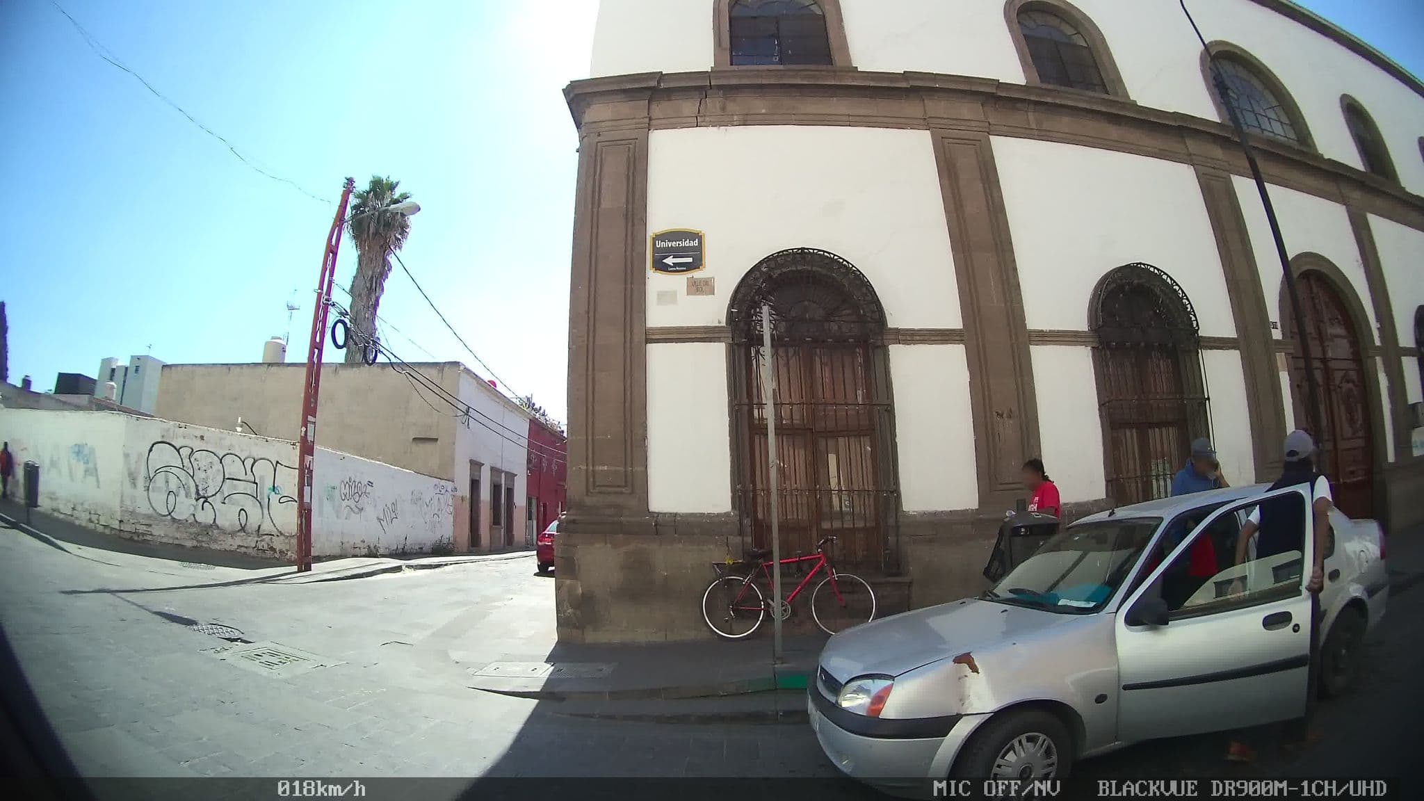 Street view near Hostal Montalvo, San Luis Potosí — © kaart_2 (CC BY-SA · Mapillary)