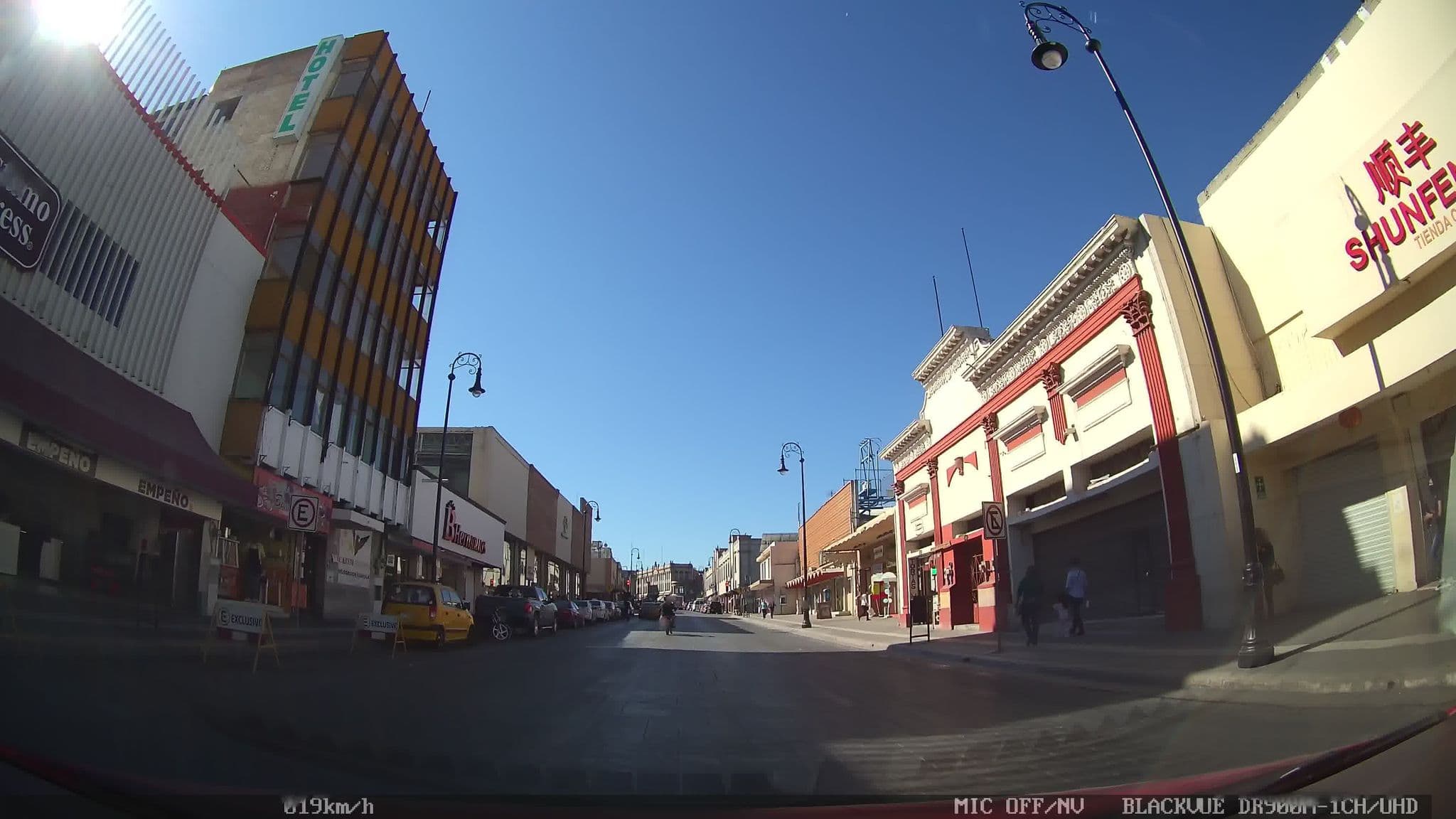 Street view near Metroppoli Hotel, Saltillo — © kaart_4 (CC BY-SA · Mapillary)