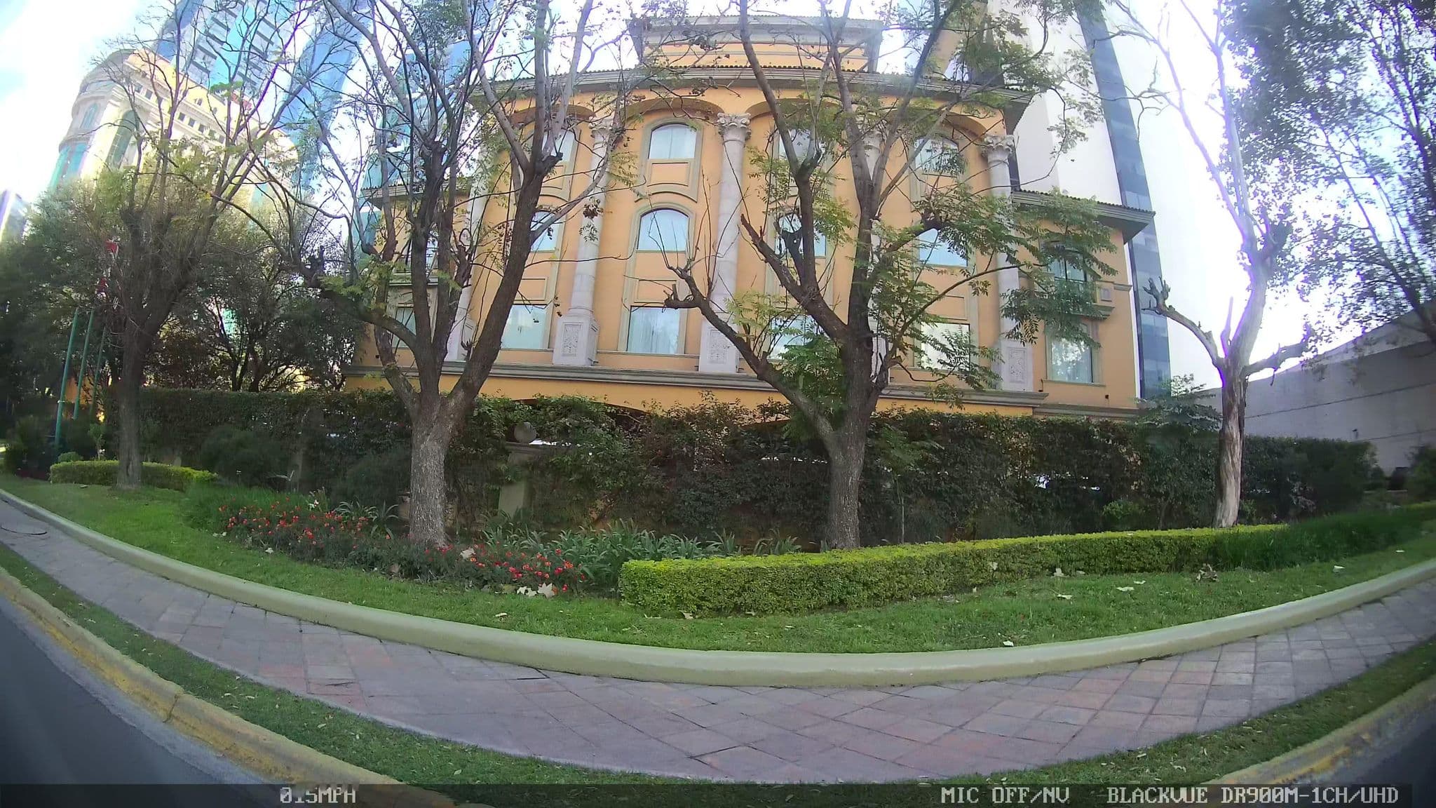 Street view near Parque Queretaro, Monterrey — © kaartcam (CC BY-SA · Mapillary)