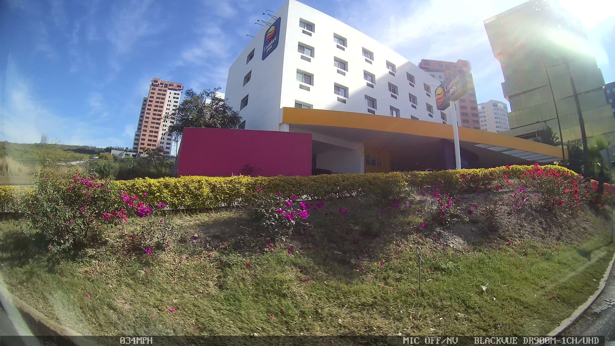 Street view near Comfort Inn, Monterrey — © kaartcam (CC BY-SA · Mapillary)