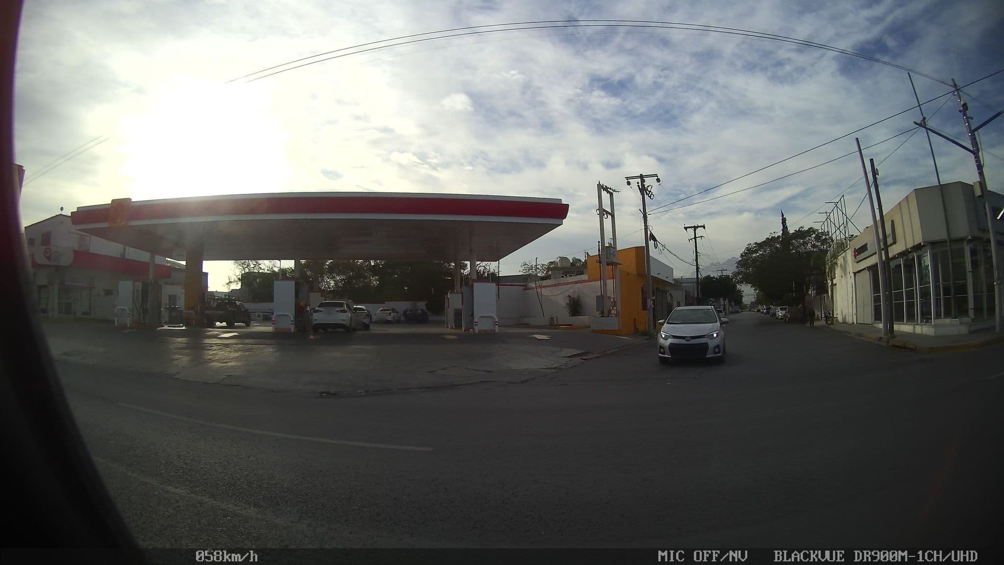 Street view near Hotel Dorado, Monterrey — © kaart_4 (CC BY-SA · Mapillary)