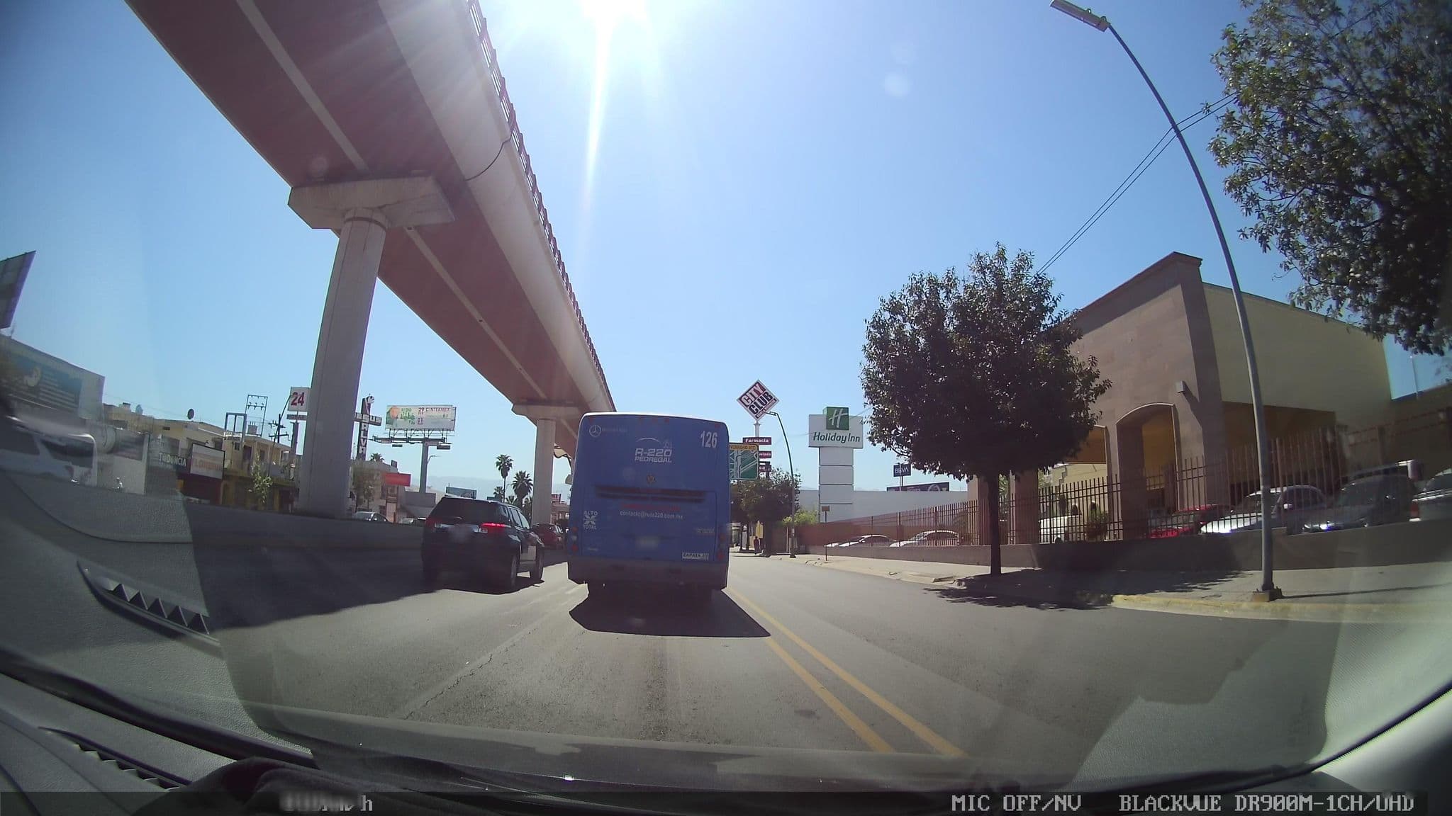 Street view near Holiday Inn, San Nicolás de los Garza — © kaart_4 (CC BY-SA · Mapillary)