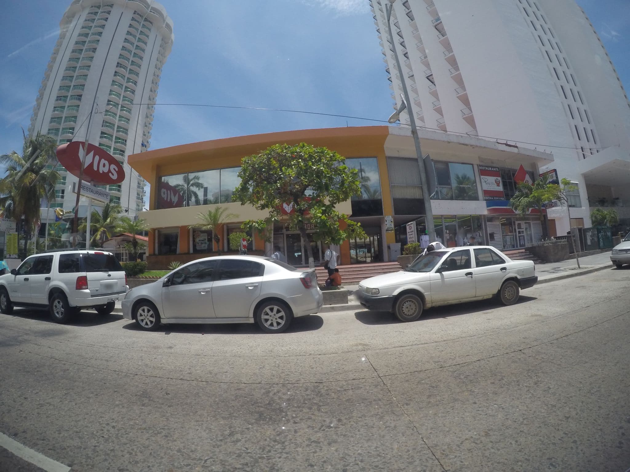 Street view near Fiesta Inn, Acapulco de Juárez — © ccossio (CC BY-SA · Mapillary)