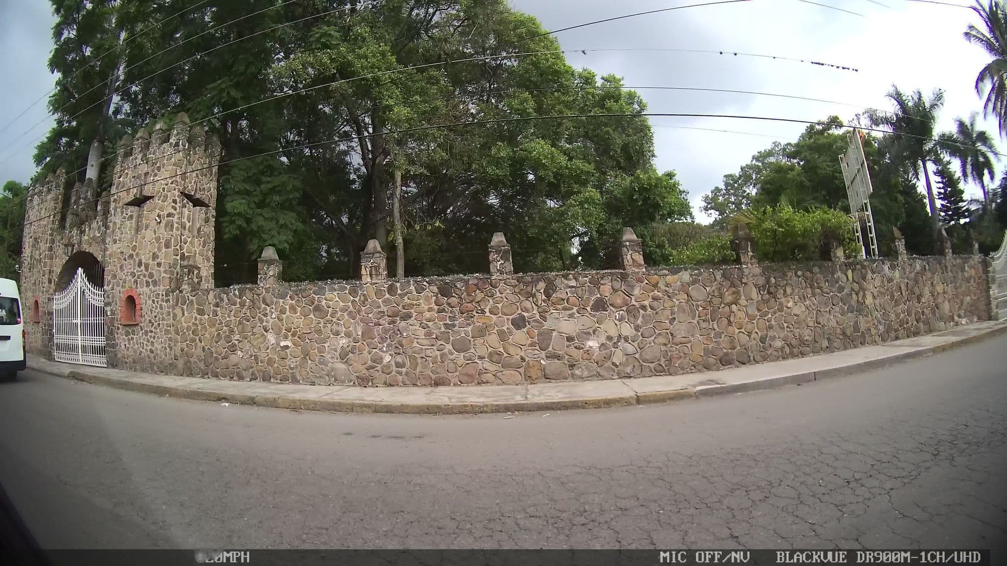 Street view near Balneario los Limones-Hotel Villa Luz, Cuautla — © kaart_4 (CC BY-SA · Mapillary)