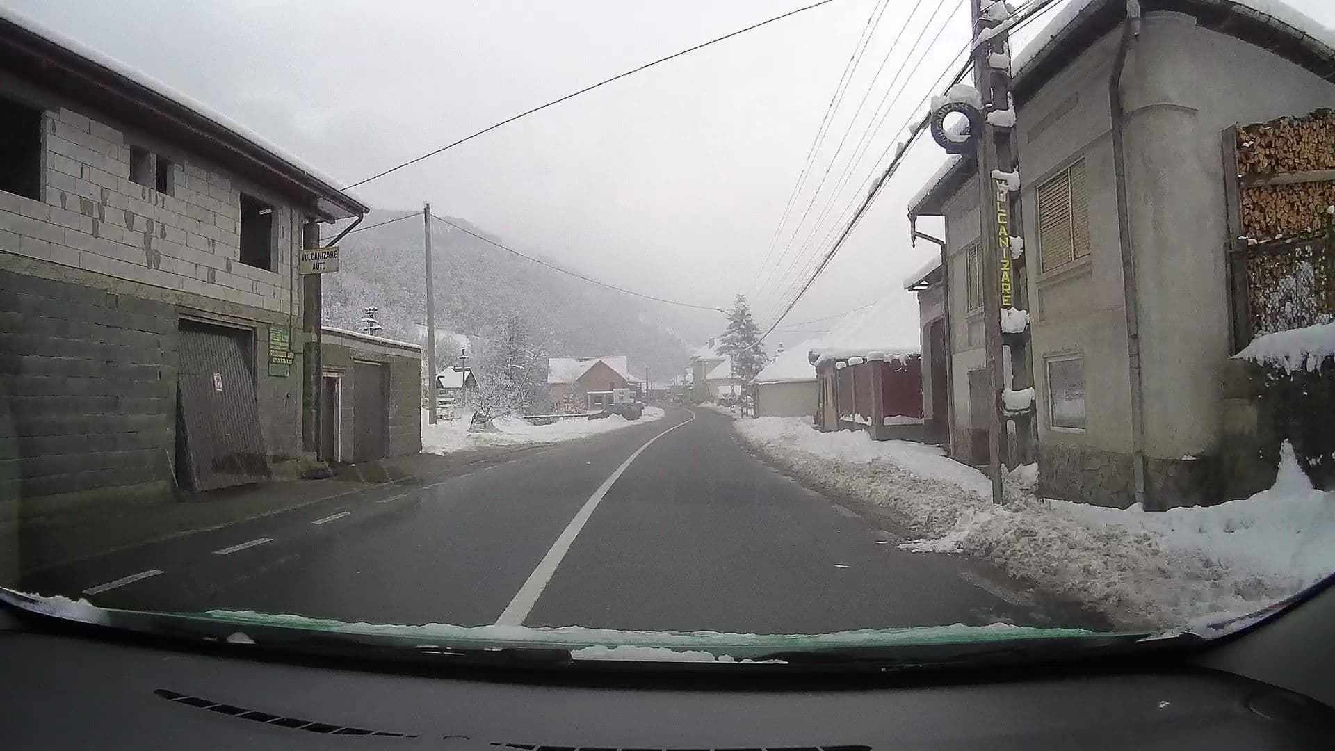 Street view near Vila Rodica, Şugag — © tavi (CC BY-SA · Mapillary)
