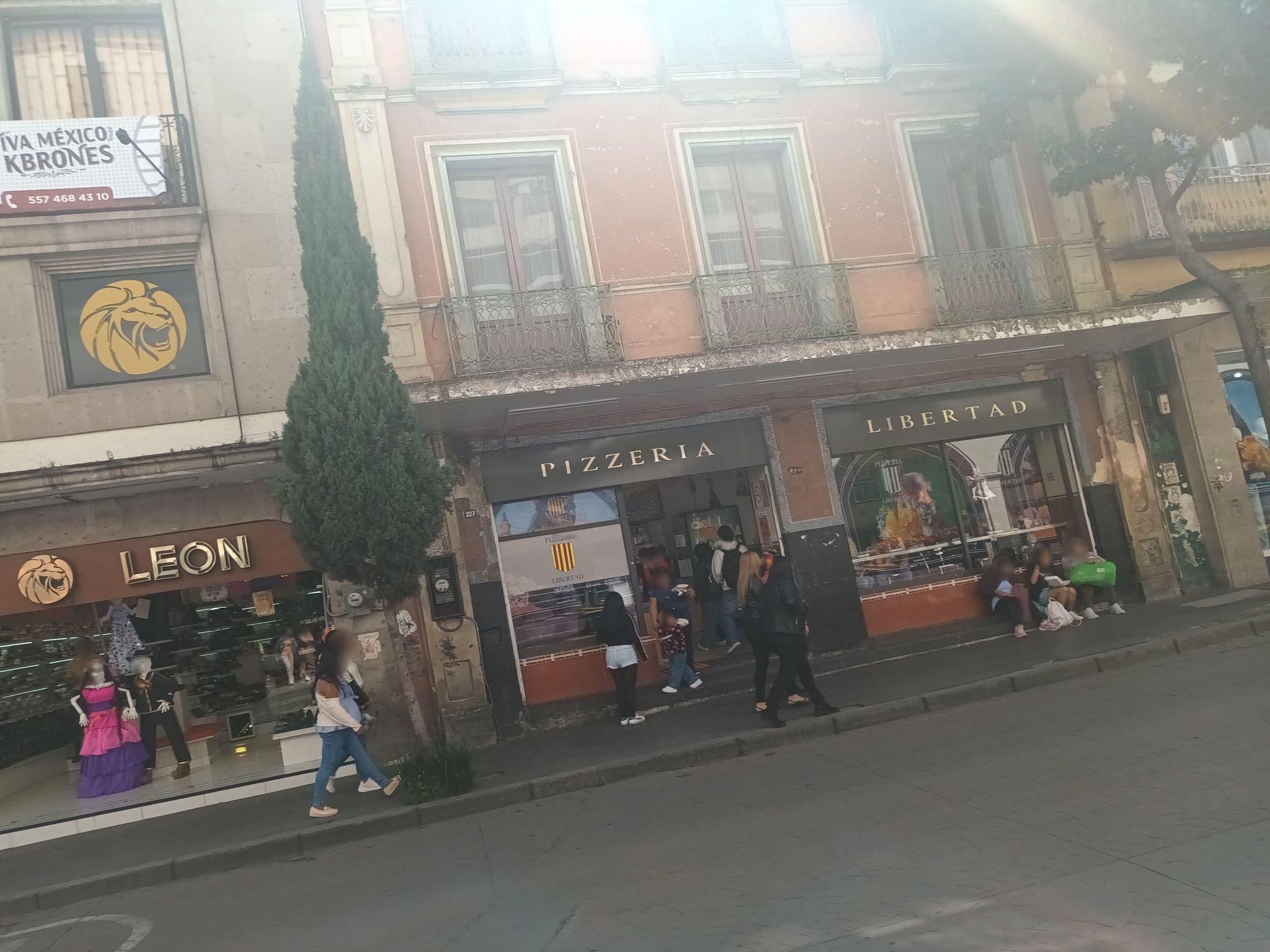 Street view near Salon Maderas del Hotel Don Primo, Toluca — © alonso_reres (CC BY-SA · Mapillary)