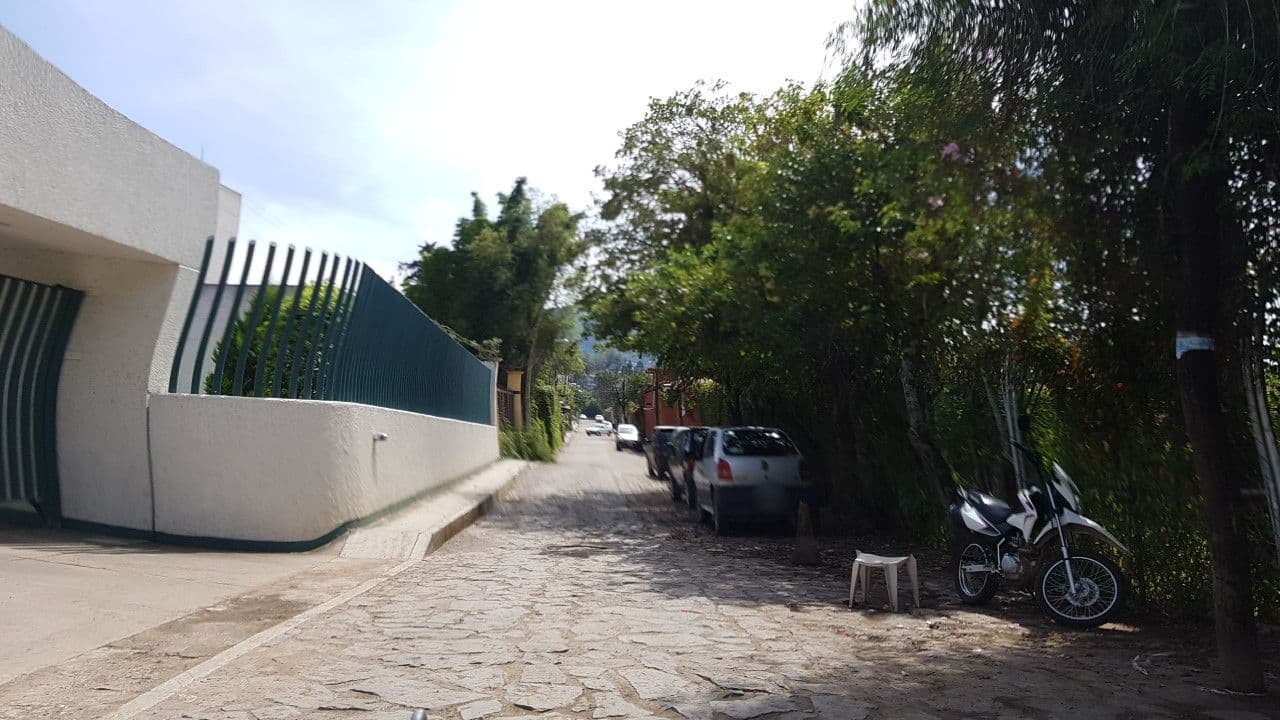 Street view near Al lado del Cuarto de la fertilidad ocupado por juancarlos y regina, Valle de Bravo — © mdelatorre (CC BY-SA · Mapillary)