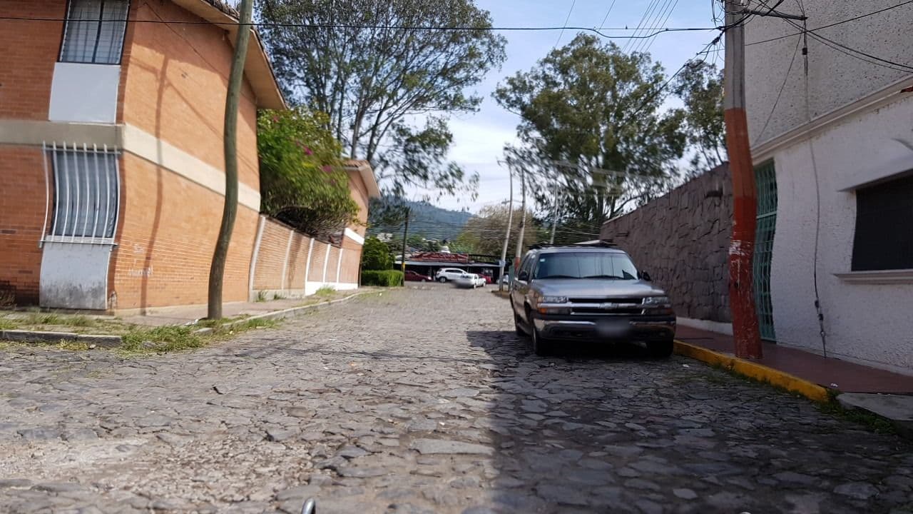 Street view near Hotel, Valle de Bravo — © mdelatorre (CC BY-SA · Mapillary)