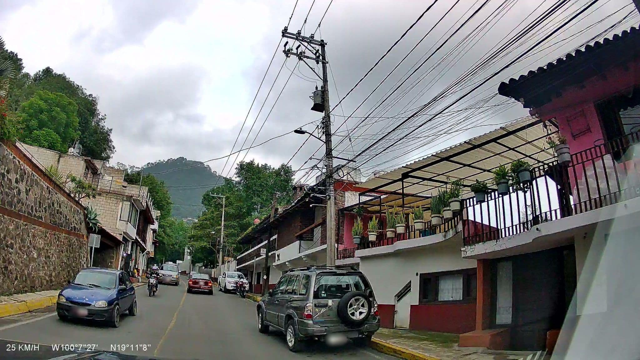 Street view near Casa Acento, Valle de Bravo — © vsalgado (CC BY-SA · Mapillary)