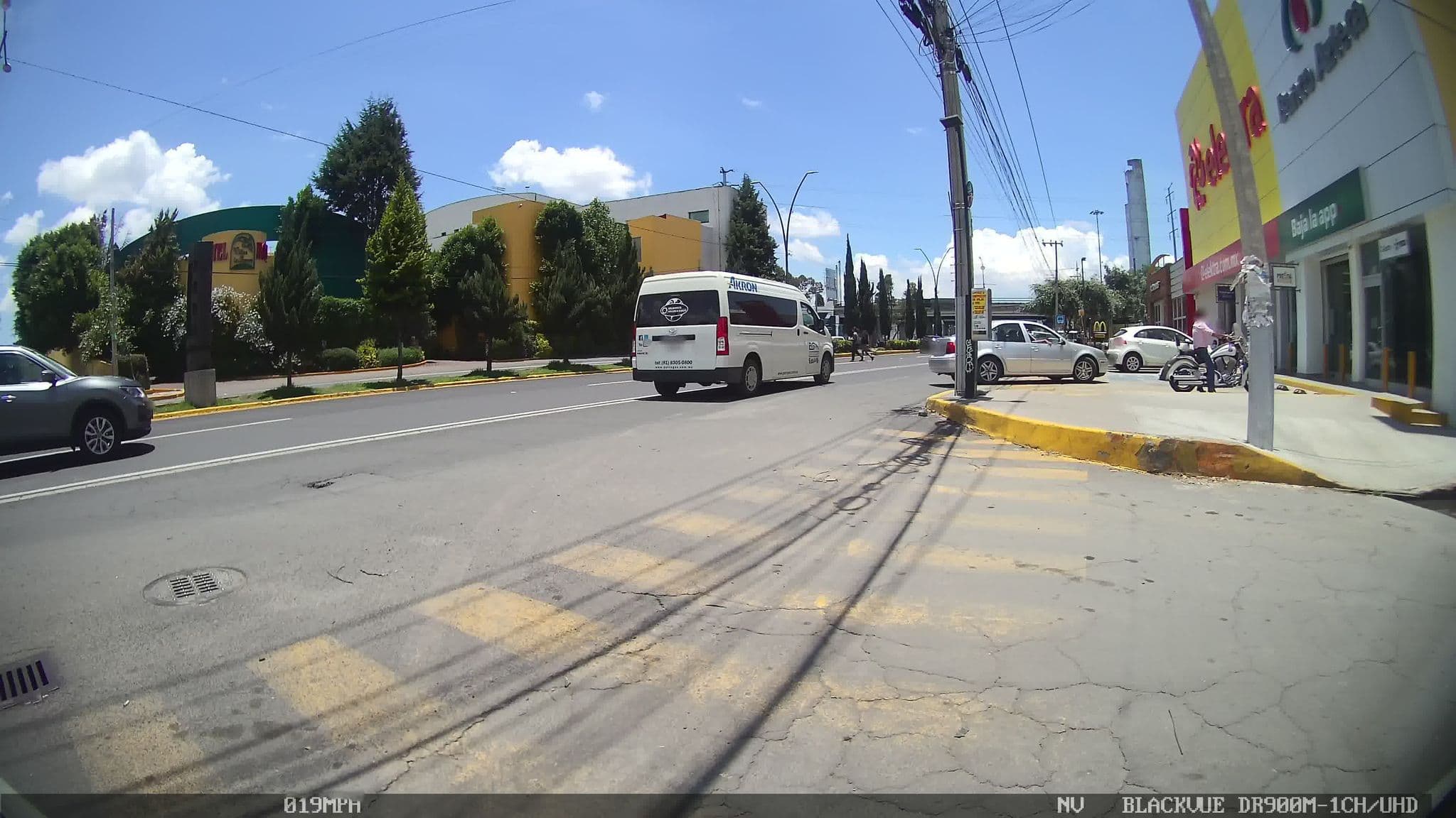 Street view near Villa de los sauces, San Jerónimo — © kaart_4 (CC BY-SA · Mapillary)