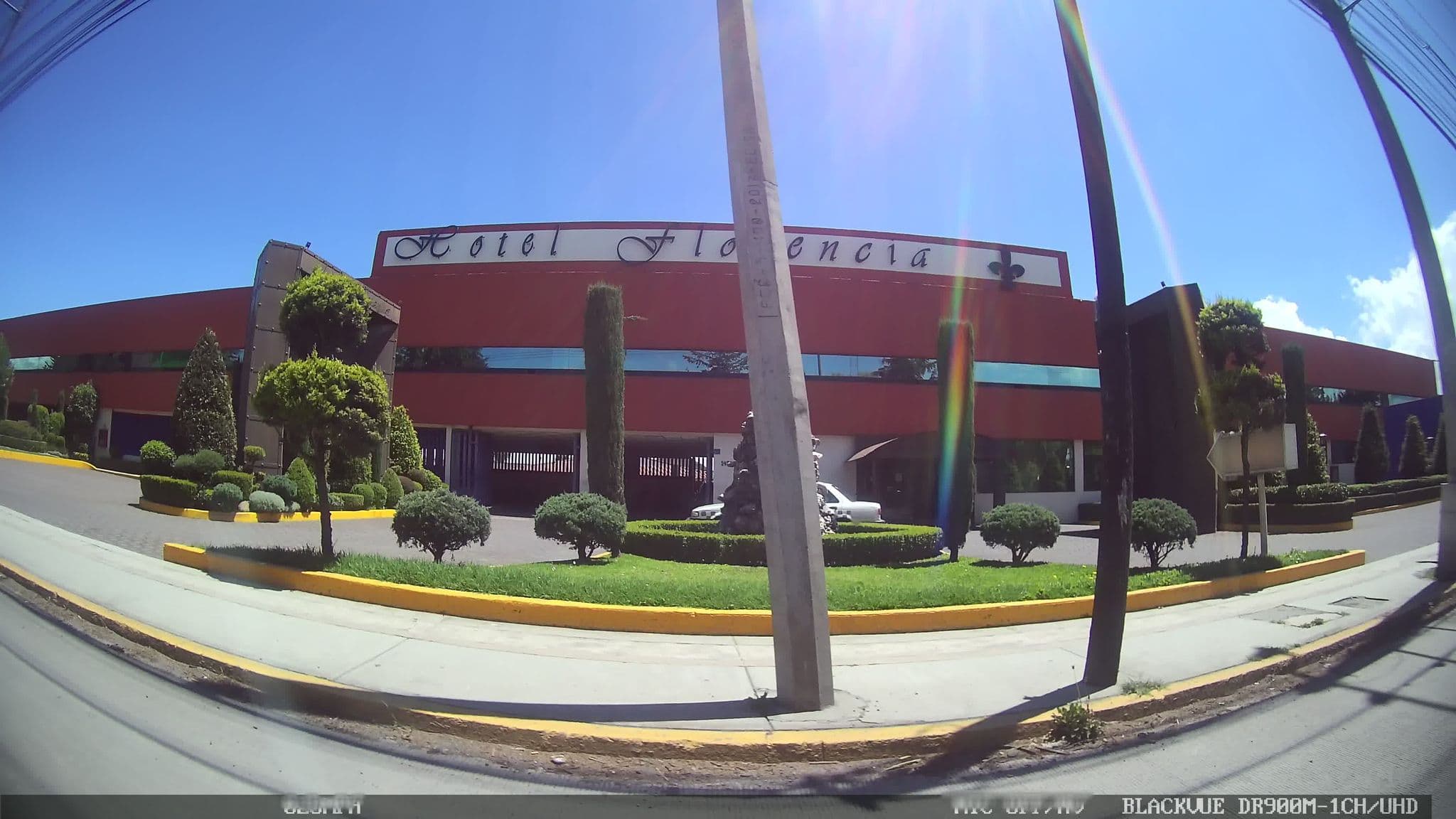 Street view near Florencia Hotel, Santa María la Asunción — © kaart_4 (CC BY-SA · Mapillary)