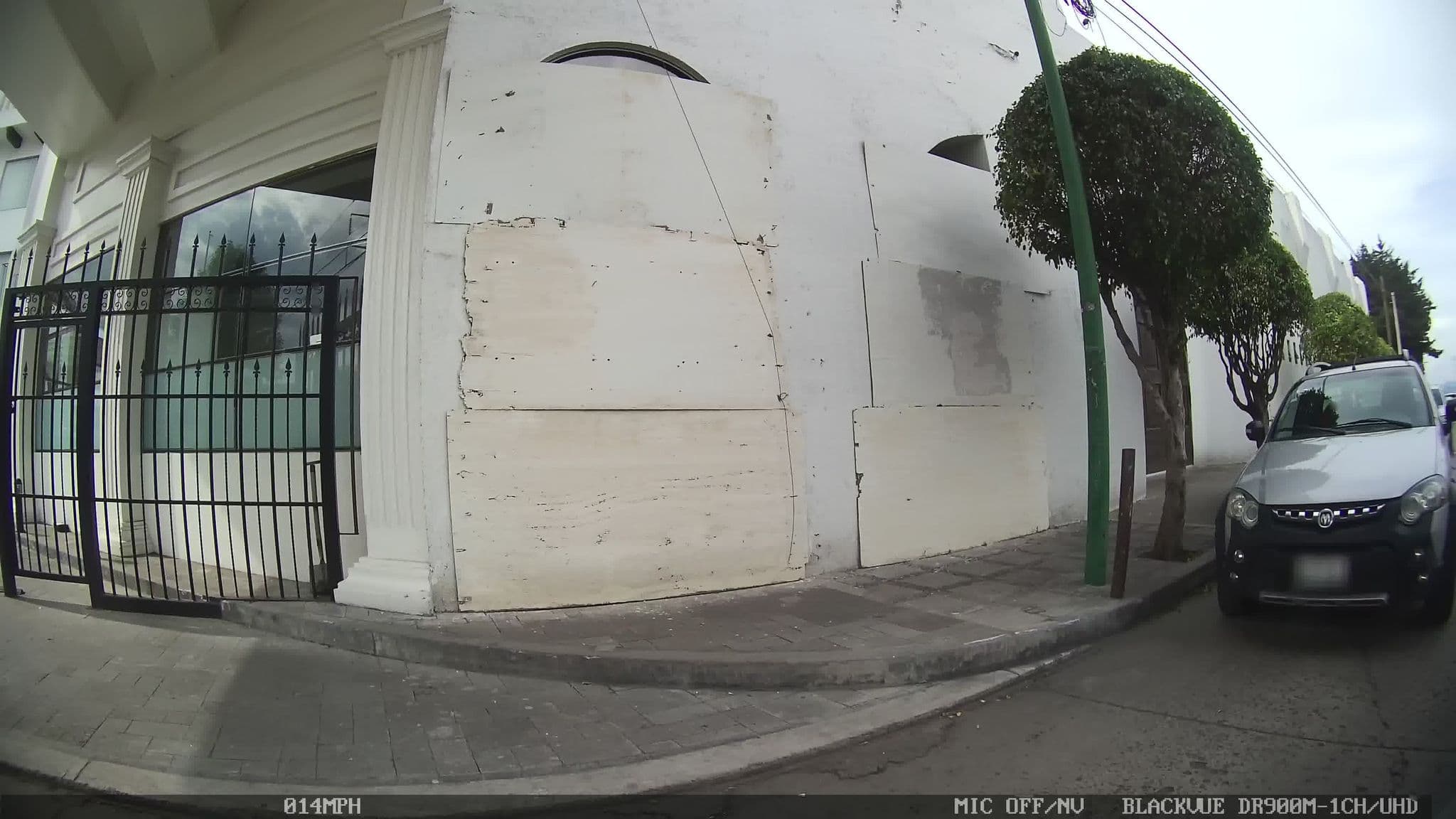 Street view near Campanario Hotel, Toluca — © kaart_4 (CC BY-SA · Mapillary)