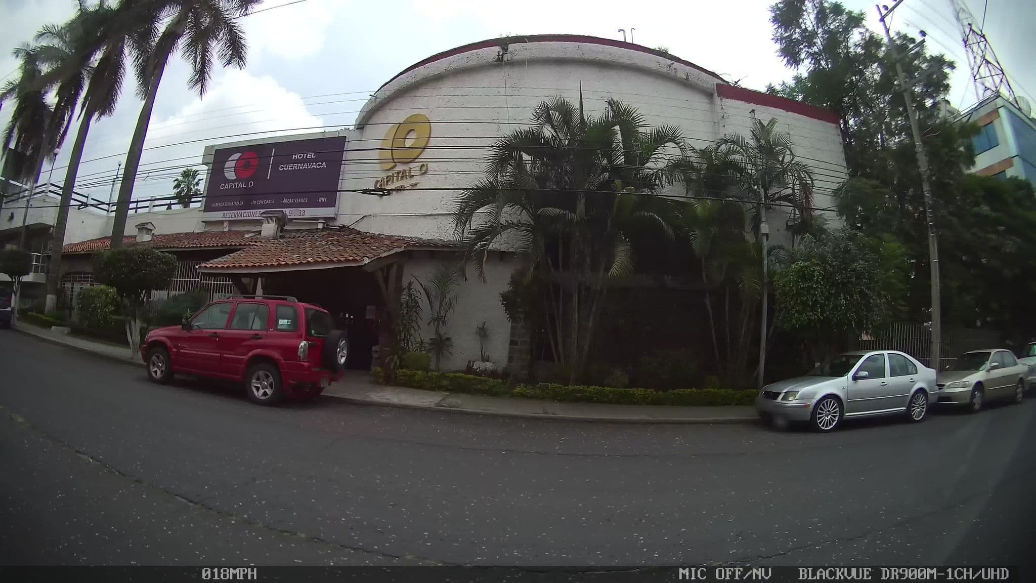 Street view near hotel gran vista cuernavaca, Fraccionamiento Lomas de Ahuatlán — © kaart_4 (CC BY-SA · Mapillary)