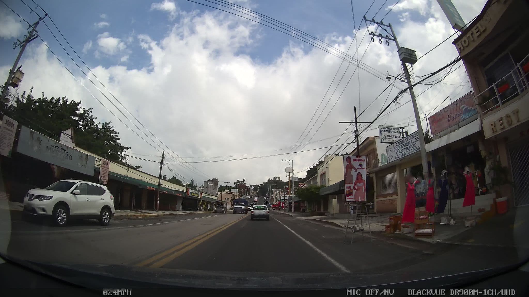 Street view near Restaurant Los Sauces, Oaxtepec — © kaart_4 (CC BY-SA · Mapillary)