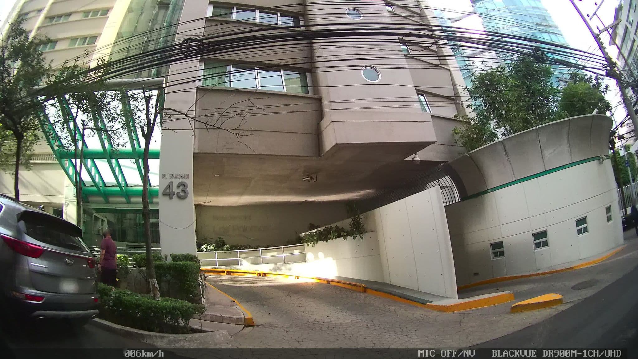 Street view near St. Isidro Corporate Housing Hotel, Miguel Hidalgo — © kaart_2 (CC BY-SA · Mapillary)