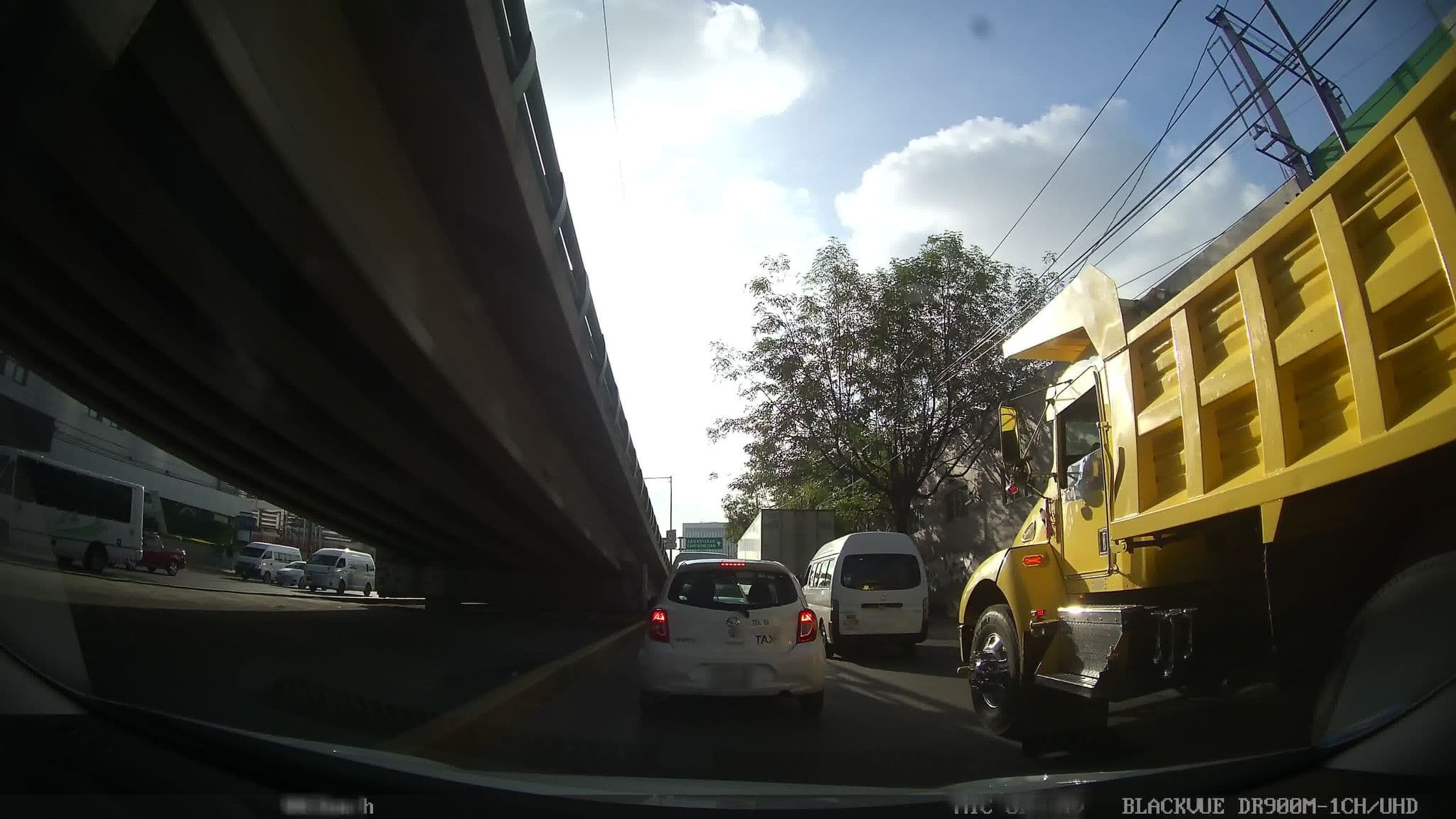 Street view near Firenze Hotel, Naucalpan de Juárez — © kaart_2 (CC BY-SA · Mapillary)