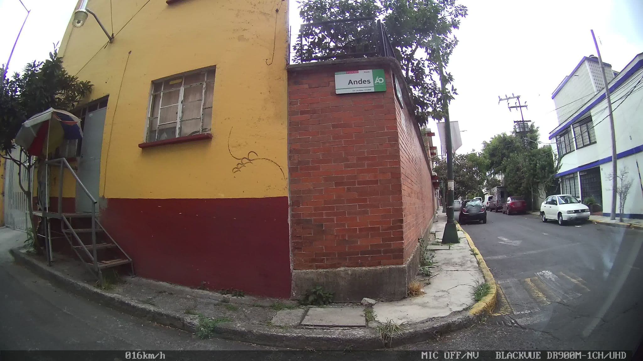 Street view near Hotel Meson del Valle, Álvaro Obregón — © kaart_4 (CC BY-SA · Mapillary)