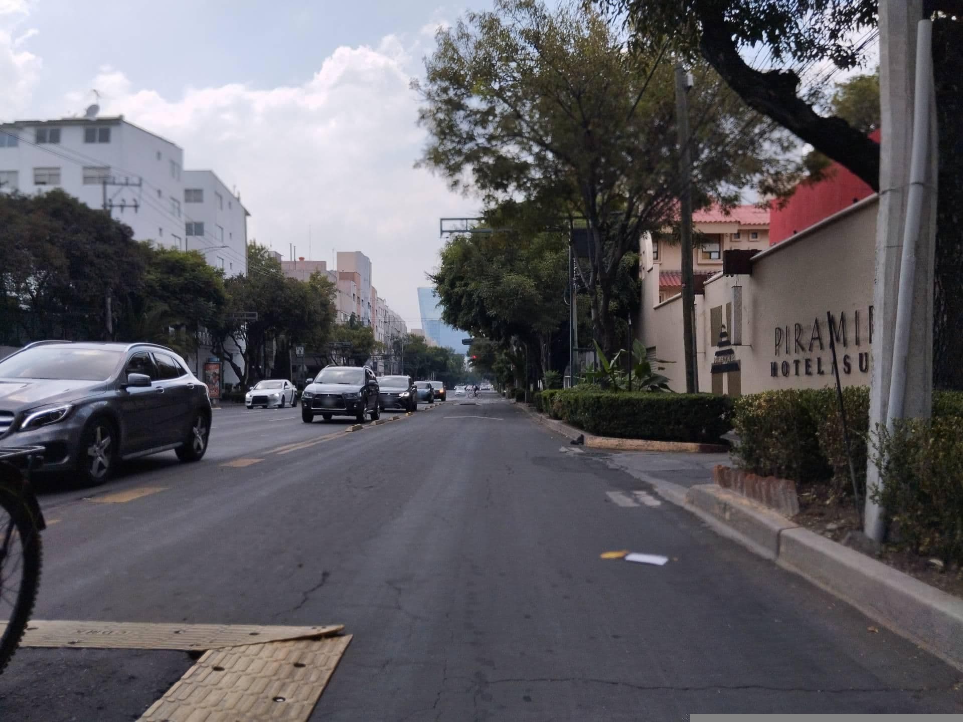 Street view near Motel Pirámides del Valle, Benito Juárez — © BatmanIsReal (CC BY-SA · Mapillary)
