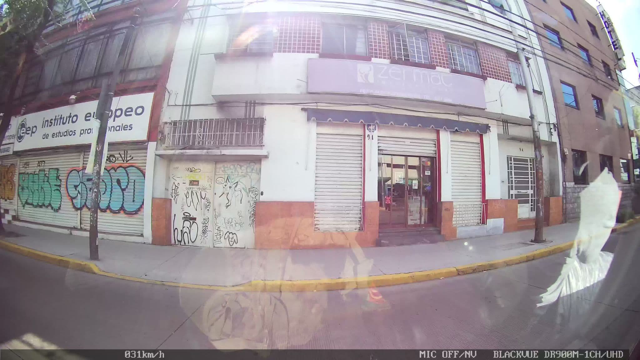 Street view near Hotel Ermita, Colonia del Valle — © kaart_4 (CC BY-SA · Mapillary)