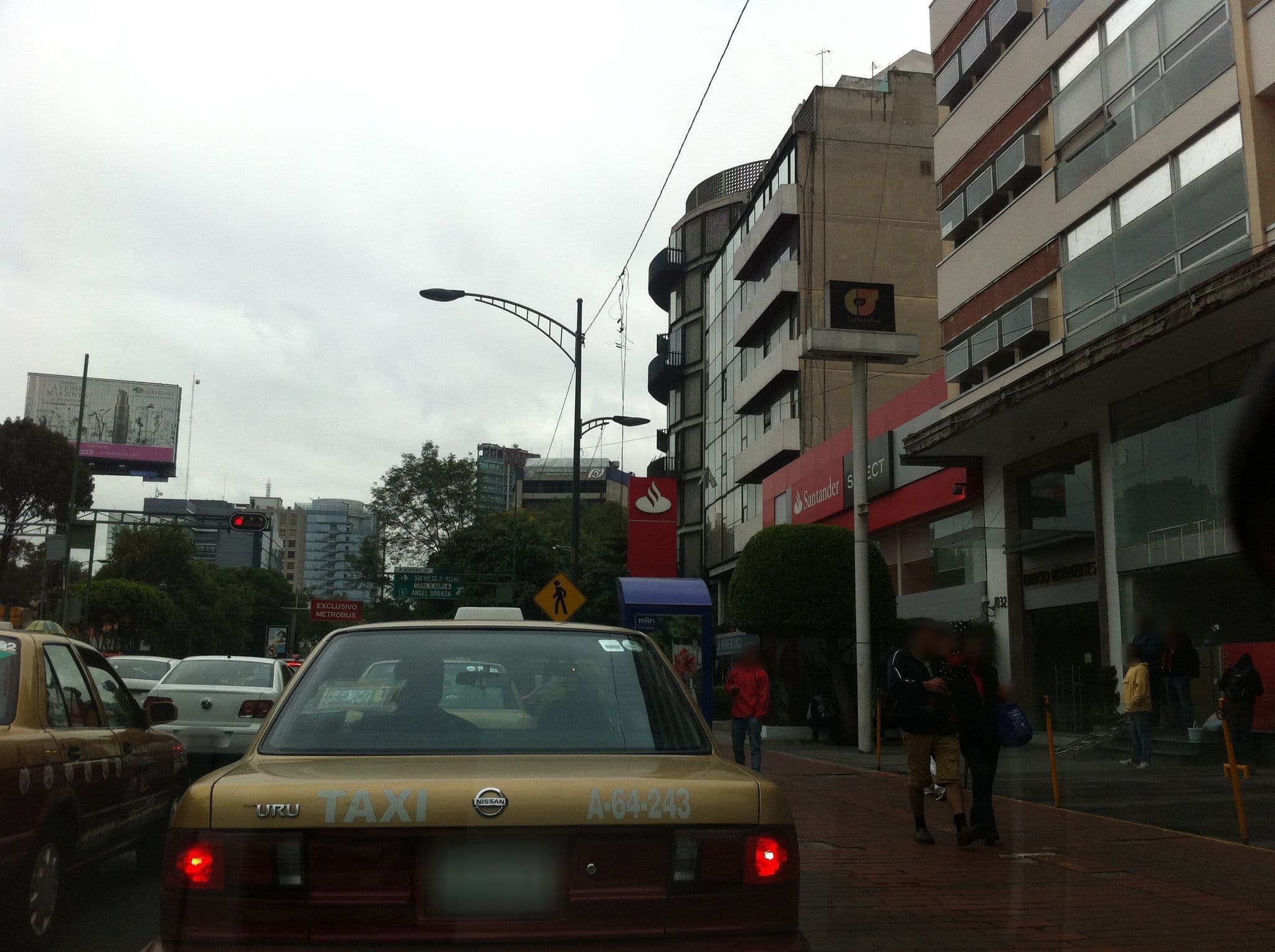 Street view near Hotel Elements By Marquis, Colonia del Valle — © lavadero (CC BY-SA · Mapillary)