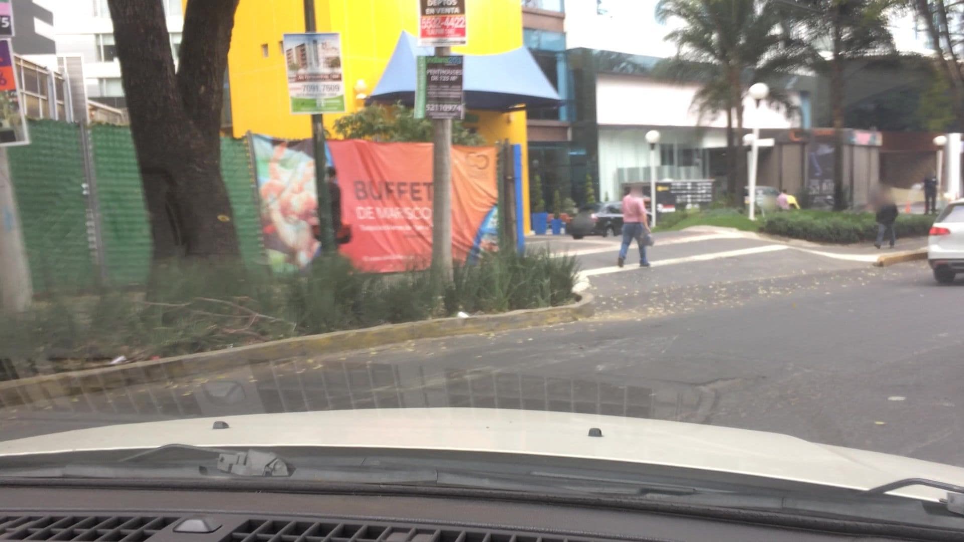 Street view near Holiday Inn Express & Sites, Colonia del Valle — © lvl5 (CC BY-SA · Mapillary)