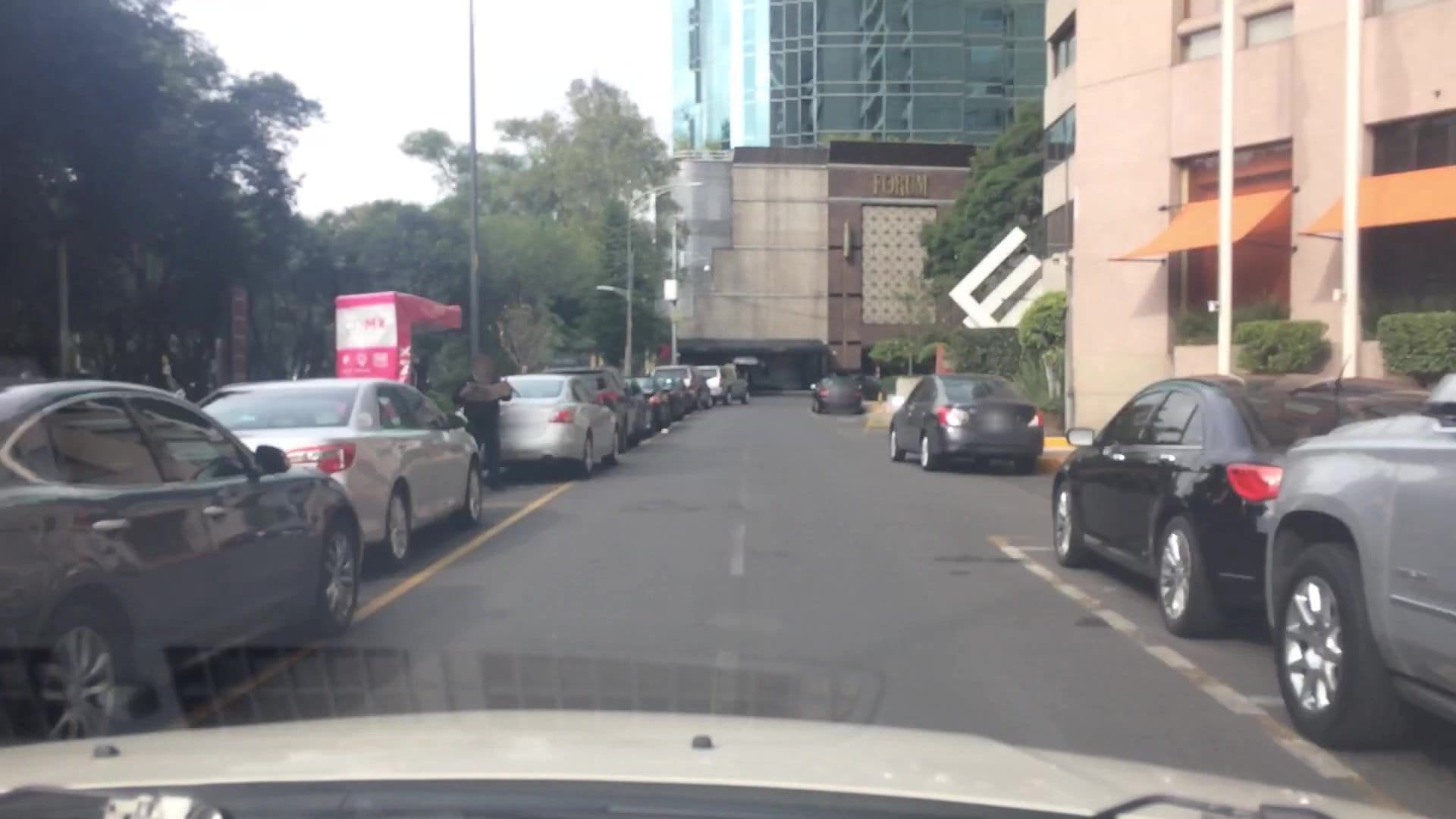 Street view near Courtyard Marriott Aeropuerto, Polanco — © lvl5 (CC BY-SA · Mapillary)