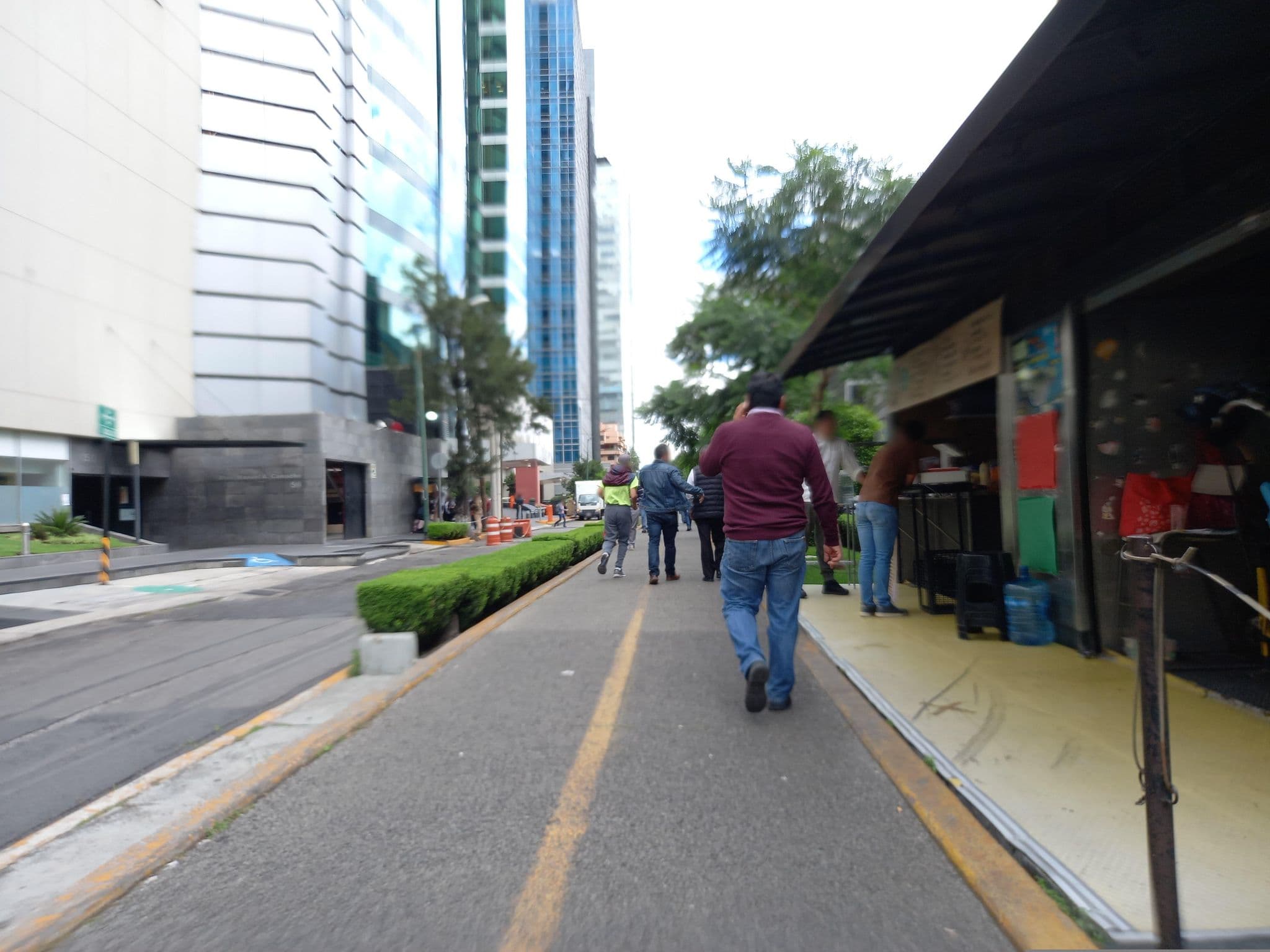 Street view near Going to Hell in a bucket, Miguel Hidalgo — © BatmanIsReal (CC BY-SA · Mapillary)
