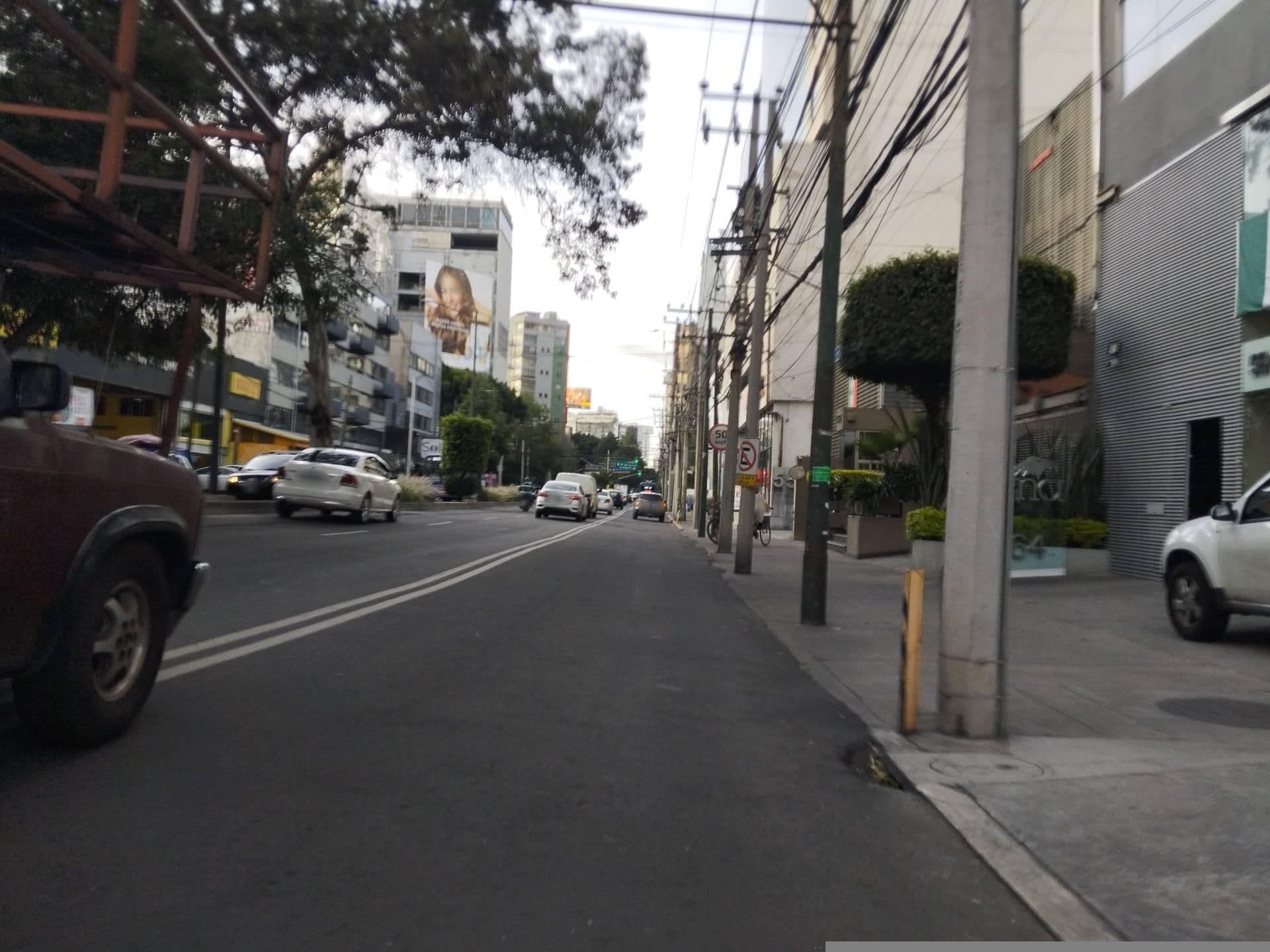Street view near UTOPIC Polanco by ULIV, Polanco — © BatmanIsReal (CC BY-SA · Mapillary)