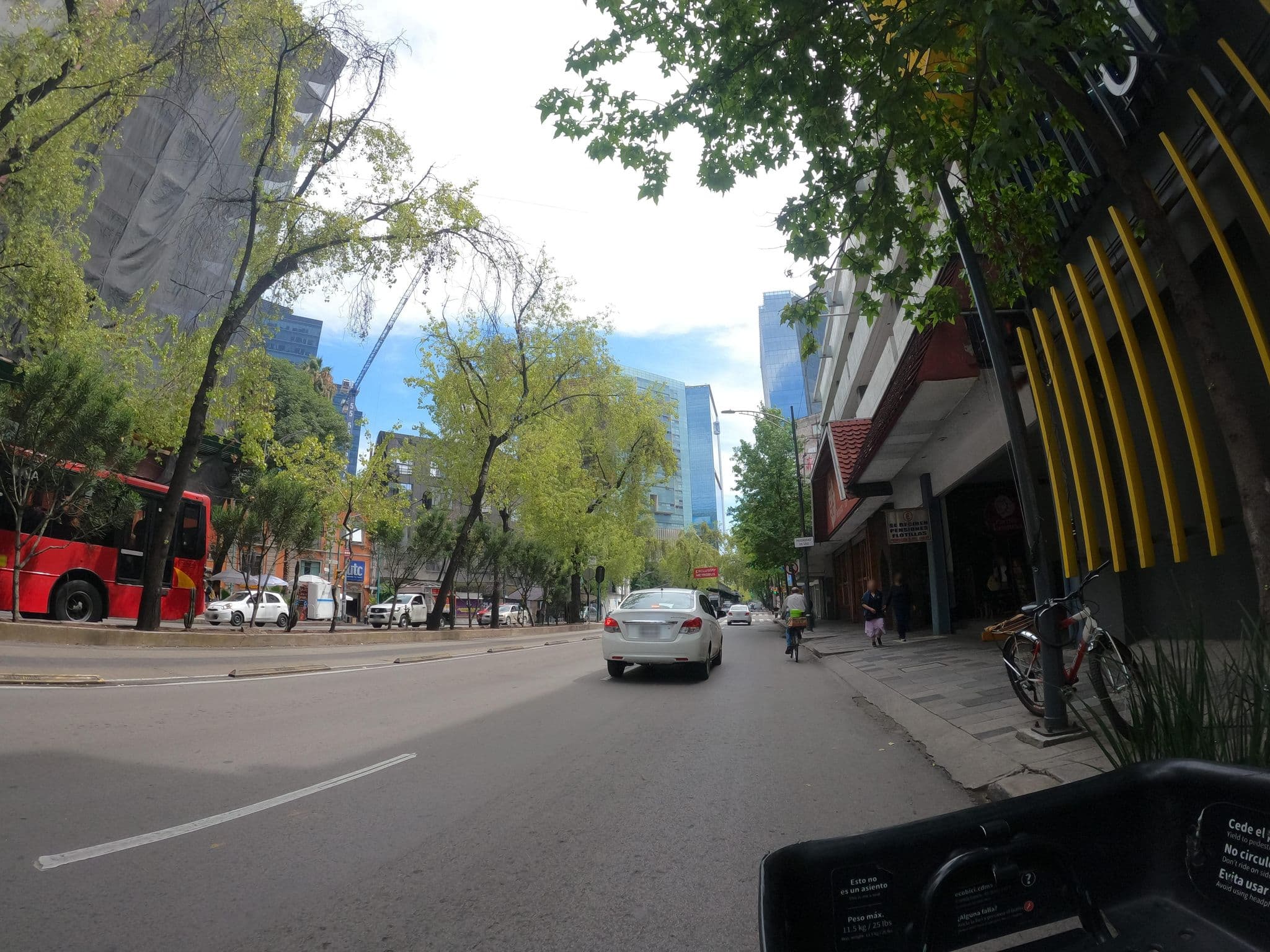 Street view near Hotel Irys Astoria, Cuauhtémoc — © mapero_errante (CC BY-SA · Mapillary)