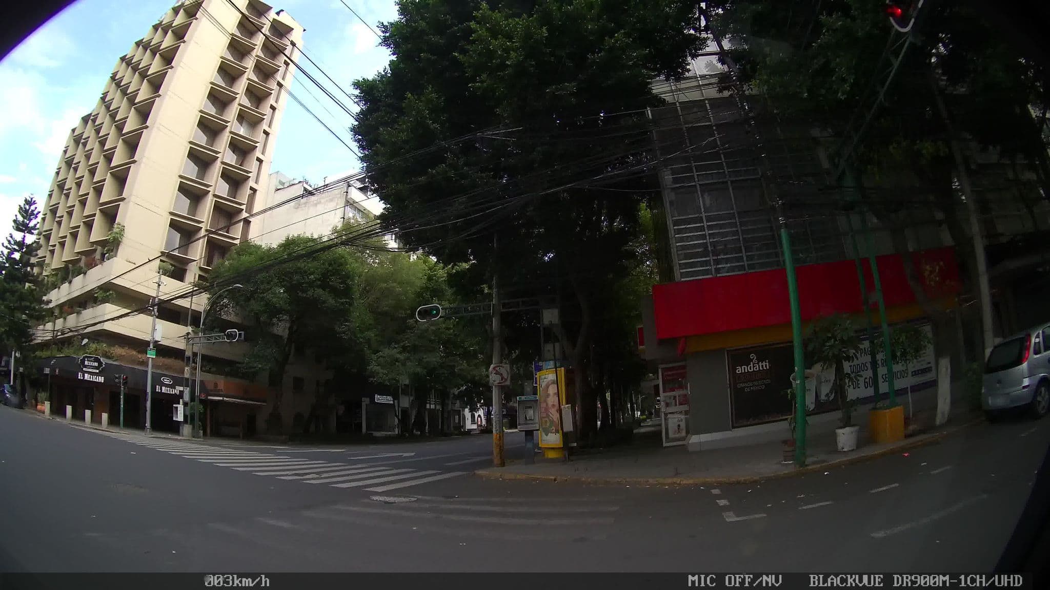 Street view near Hotel Suites San Marino, Cuauhtémoc — © kaart_2 (CC BY-SA · Mapillary)