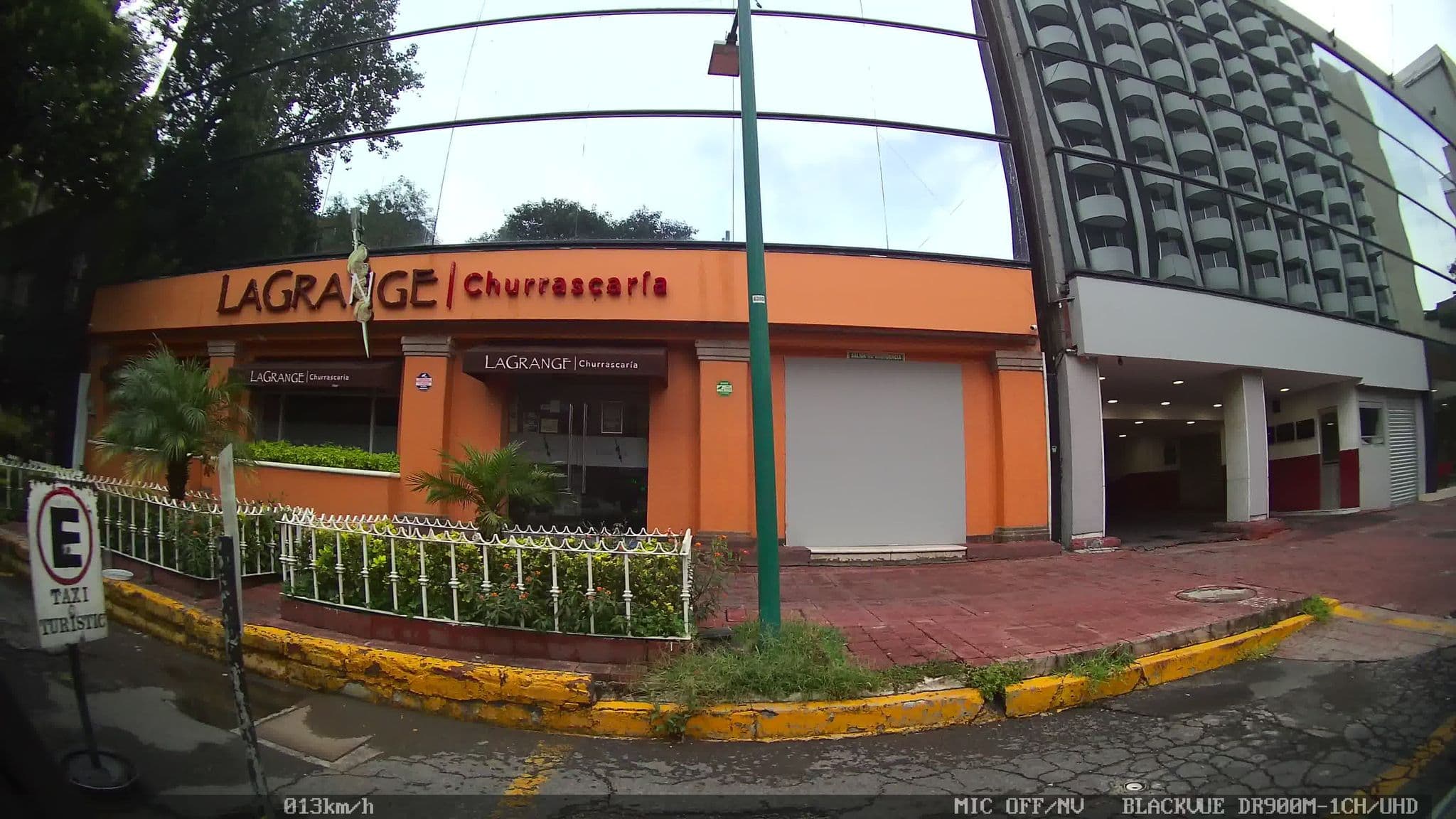 Street view near Corporativo NH Hotels México, Cuauhtémoc — © kaart_2 (CC BY-SA · Mapillary)