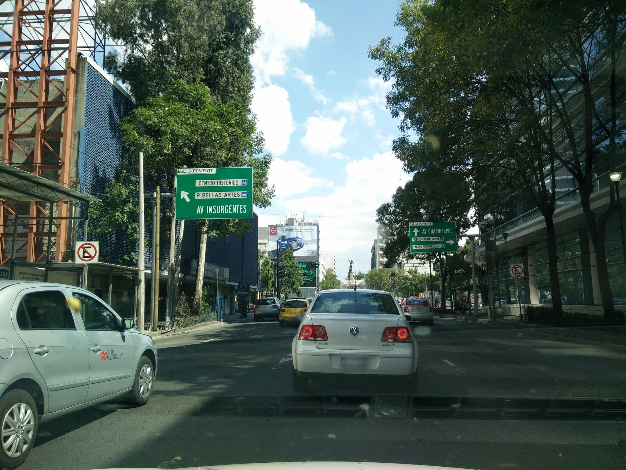 Street view near Estudio Millesime by American Express Hotel St Regis, Polanco — © ccossio (CC BY-SA · Mapillary)