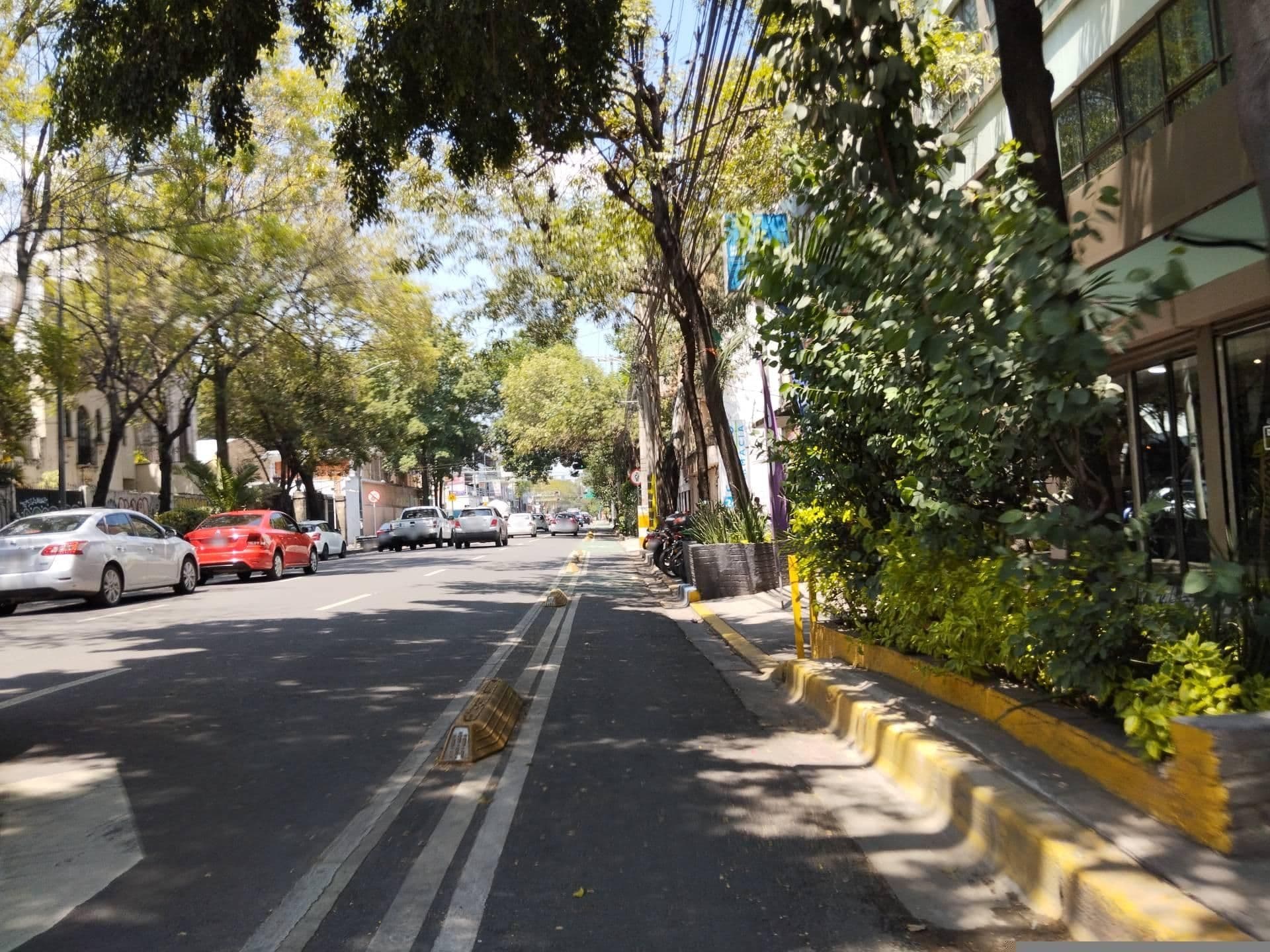 Street view near hotel parque delta, Colonia del Valle — © BatmanIsReal (CC BY-SA · Mapillary)