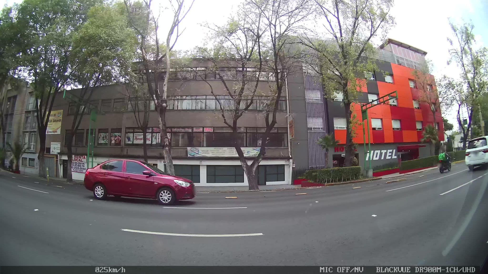 Street view near Hotel Hot Narvarte, Colonia Nativitas — © kaart_4 (CC BY-SA · Mapillary)