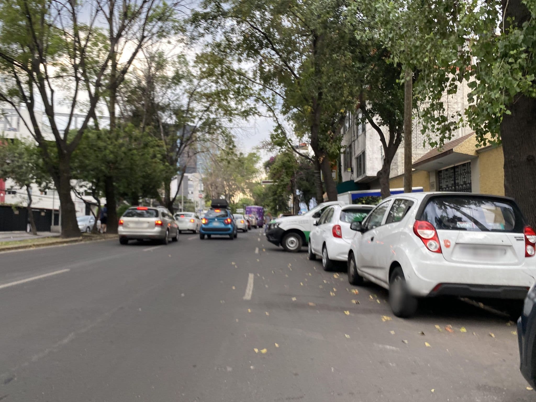 Street view near Gibs', Benito Juárez — © BatmanIsReal (CC BY-SA · Mapillary)