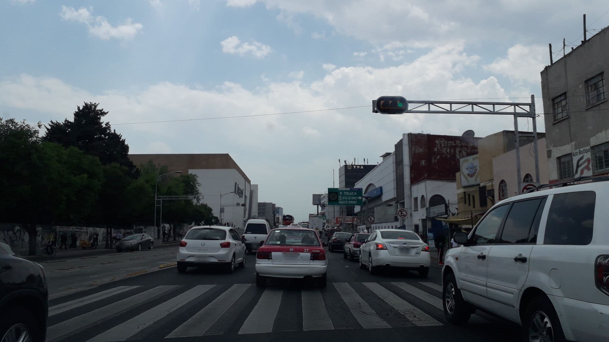 Street view near "La casona "hotel & Spa, Colonia del Valle — © gchava85 (CC BY-SA · Mapillary)