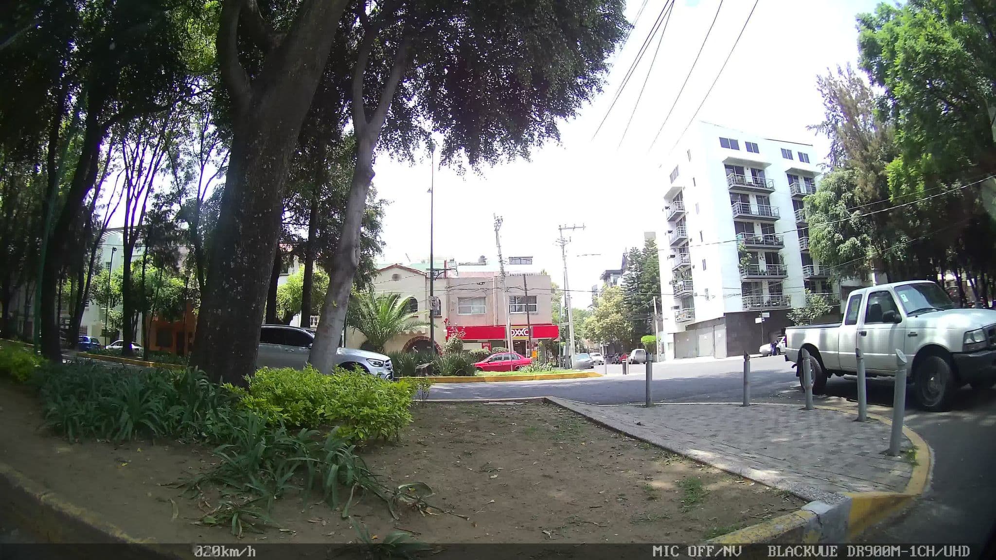 Street view near Om 686 Lofts, Colonia del Valle — © kaart_4 (CC BY-SA · Mapillary)