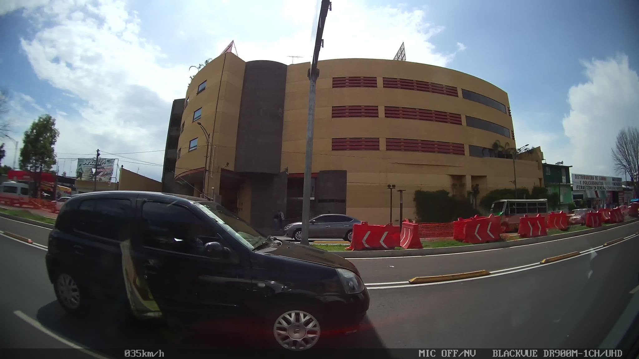 Street view near Hotel Valle Del Sur, Colonia Nativitas — © kaart_1 (CC BY-SA · Mapillary)