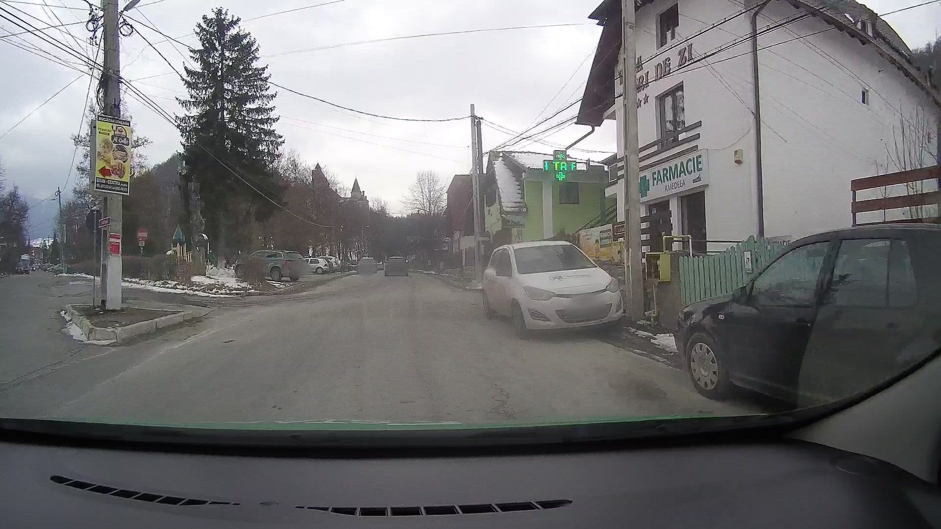 Street view near Hostel Gaetano, Bran — © tavi (CC BY-SA · Mapillary)