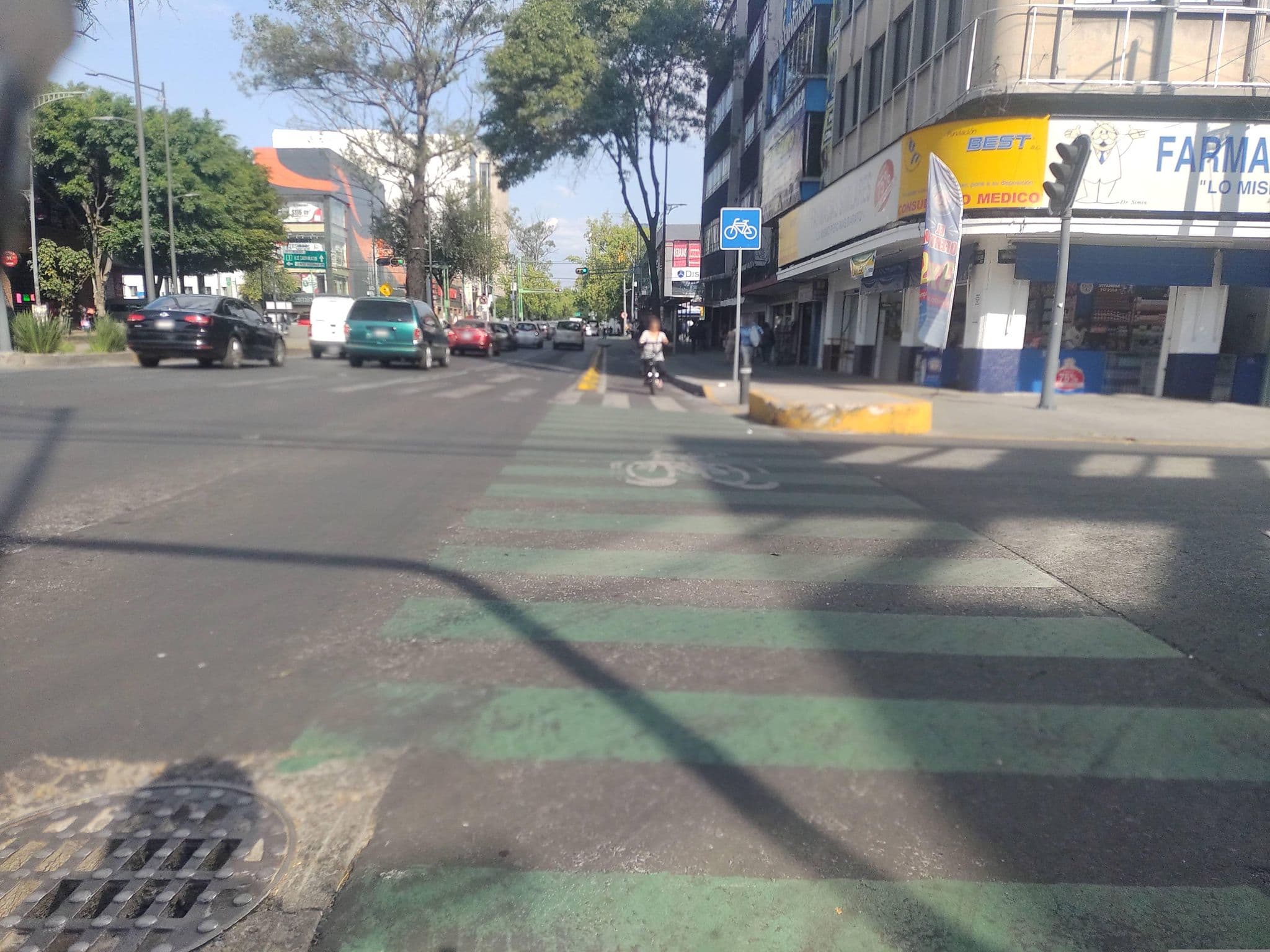 Street view near Hotel Ruval, Mexico City — © mapeadora (CC BY-SA · Mapillary)