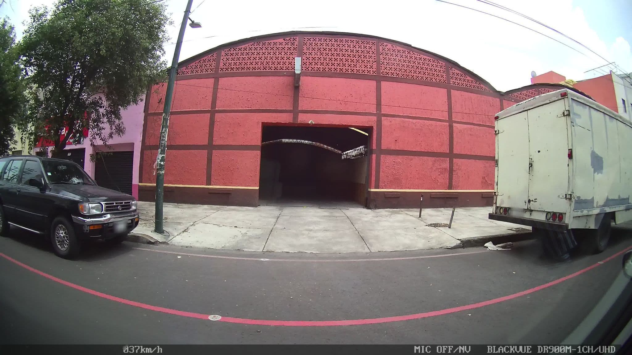 Street view near Hotel Aztecas, Mexico City — © kaart_4 (CC BY-SA · Mapillary)