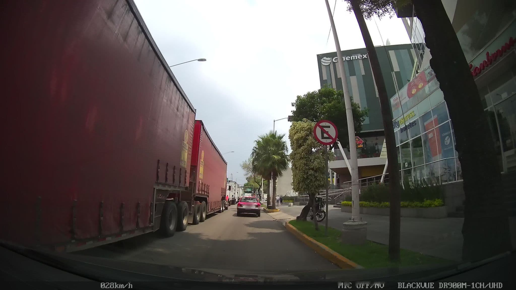 Street view near City Express La Raza, Cuauhtémoc — © kaart_1 (CC BY-SA · Mapillary)