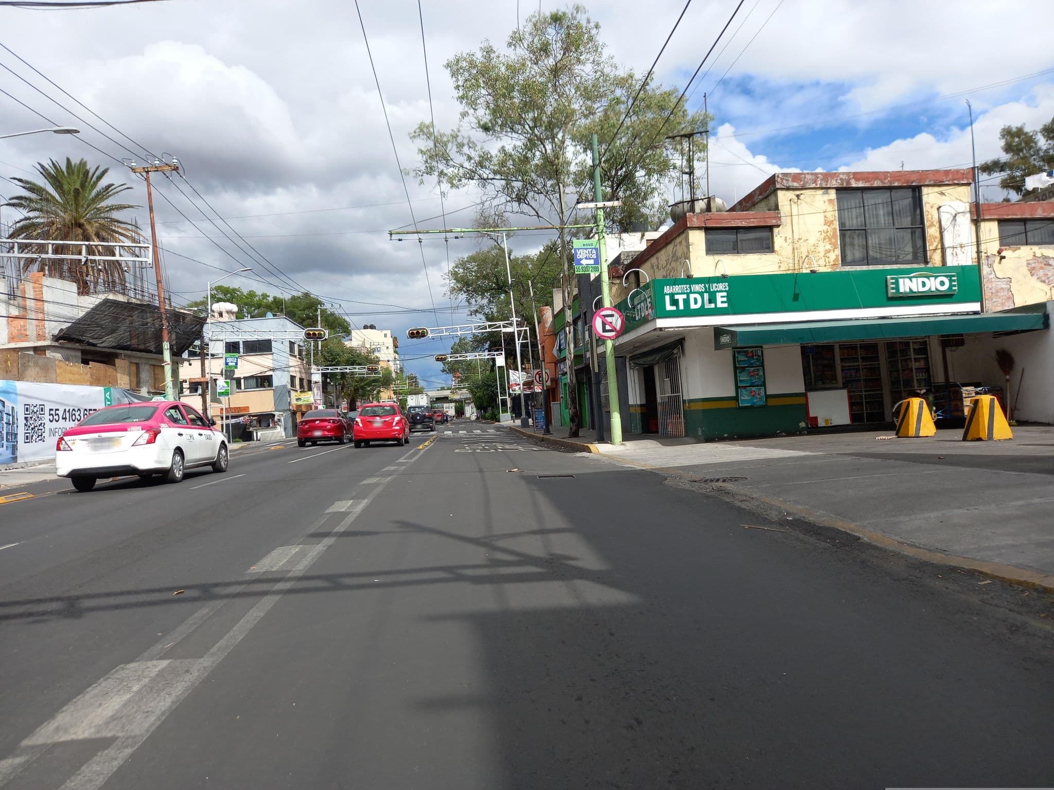 Street view near Hotel Aldana, Mexico City — © BatmanIsReal (CC BY-SA · Mapillary)