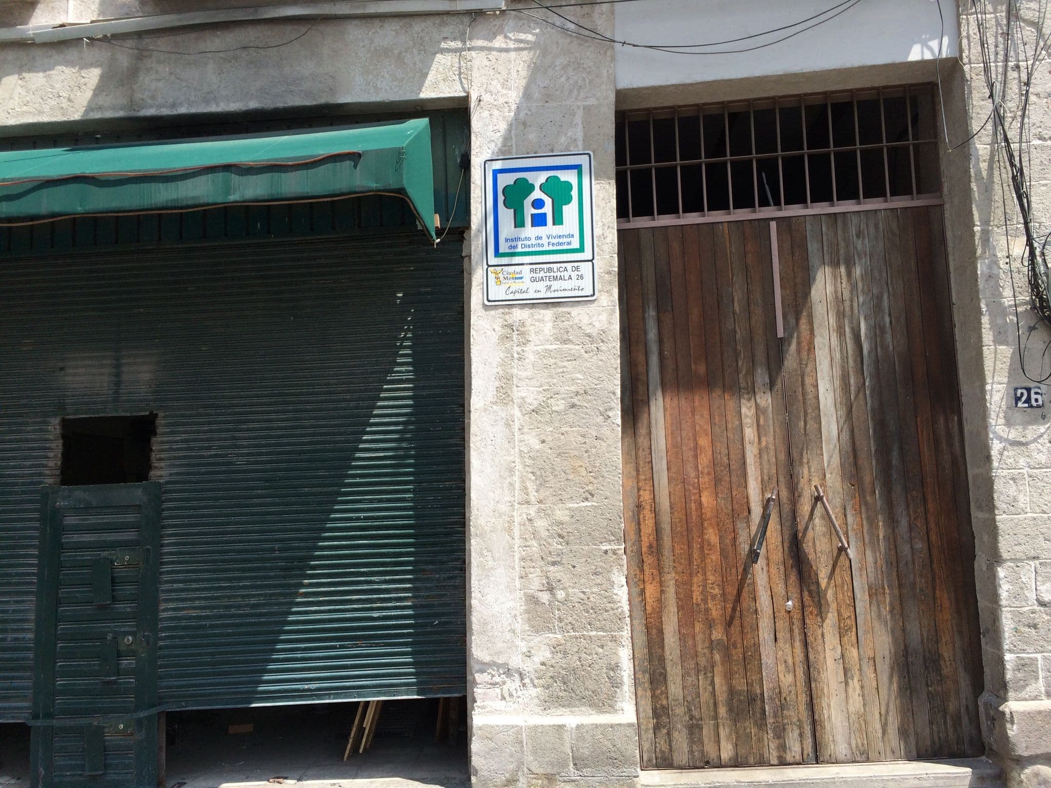 Street view near Mexiqui Zocalo, Mexico City — © licuadolala (CC BY-SA · Mapillary)