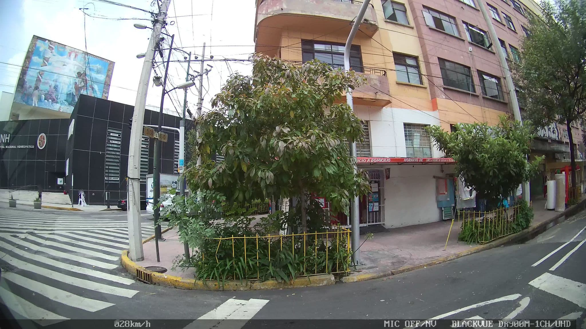 Street view near Hotel Cadena, Mexico City — © kaart_4 (CC BY-SA · Mapillary)