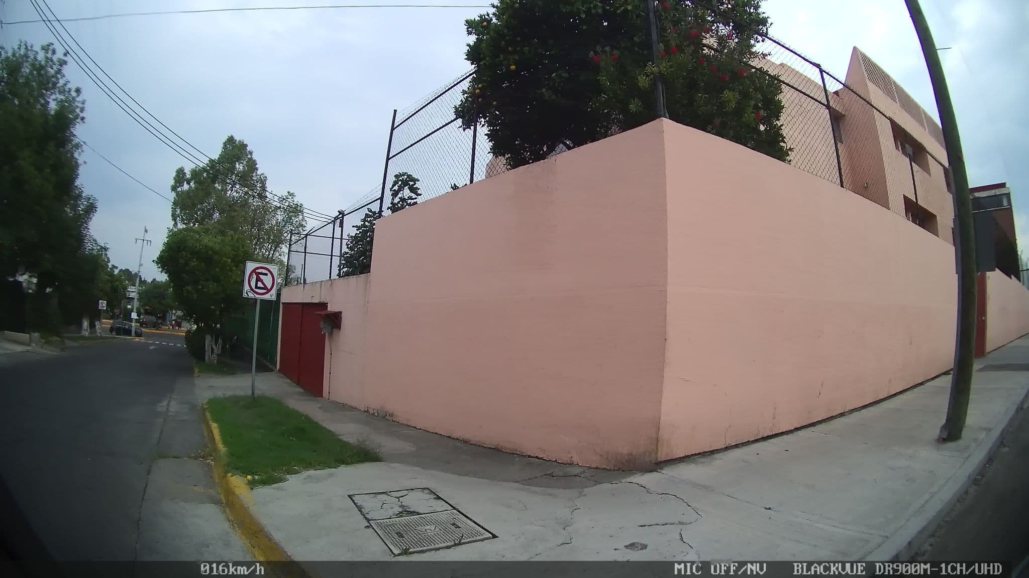 Street view near Barcos Aviones y Hoteles de Lujo, Vista Hermosa — © kaart_2 (CC BY-SA · Mapillary)