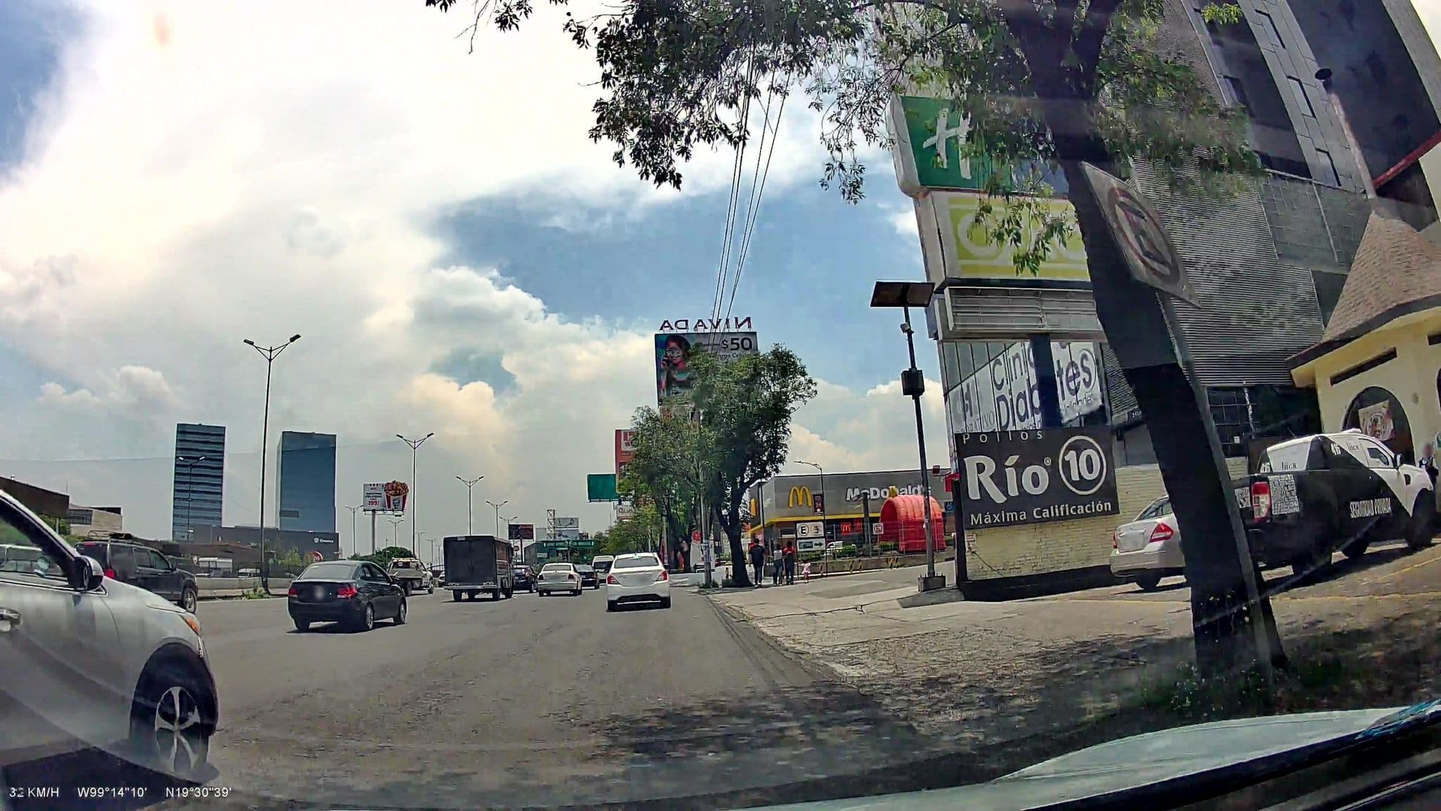 Street view near City Express Plus Satélite, Vista Hermosa — © vsalgado (CC BY-SA · Mapillary)